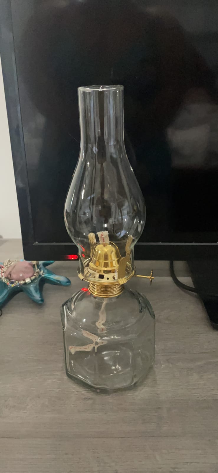 2 Pack Large Oil Lamp Vintage Glass Kerosene Lamp Antique Black Oil Lamps for Indoor Use Emergency Lighting Rustic Hurricane Lamp Clear Chamber Oil Lantern 12.5 Inch customer photo 2