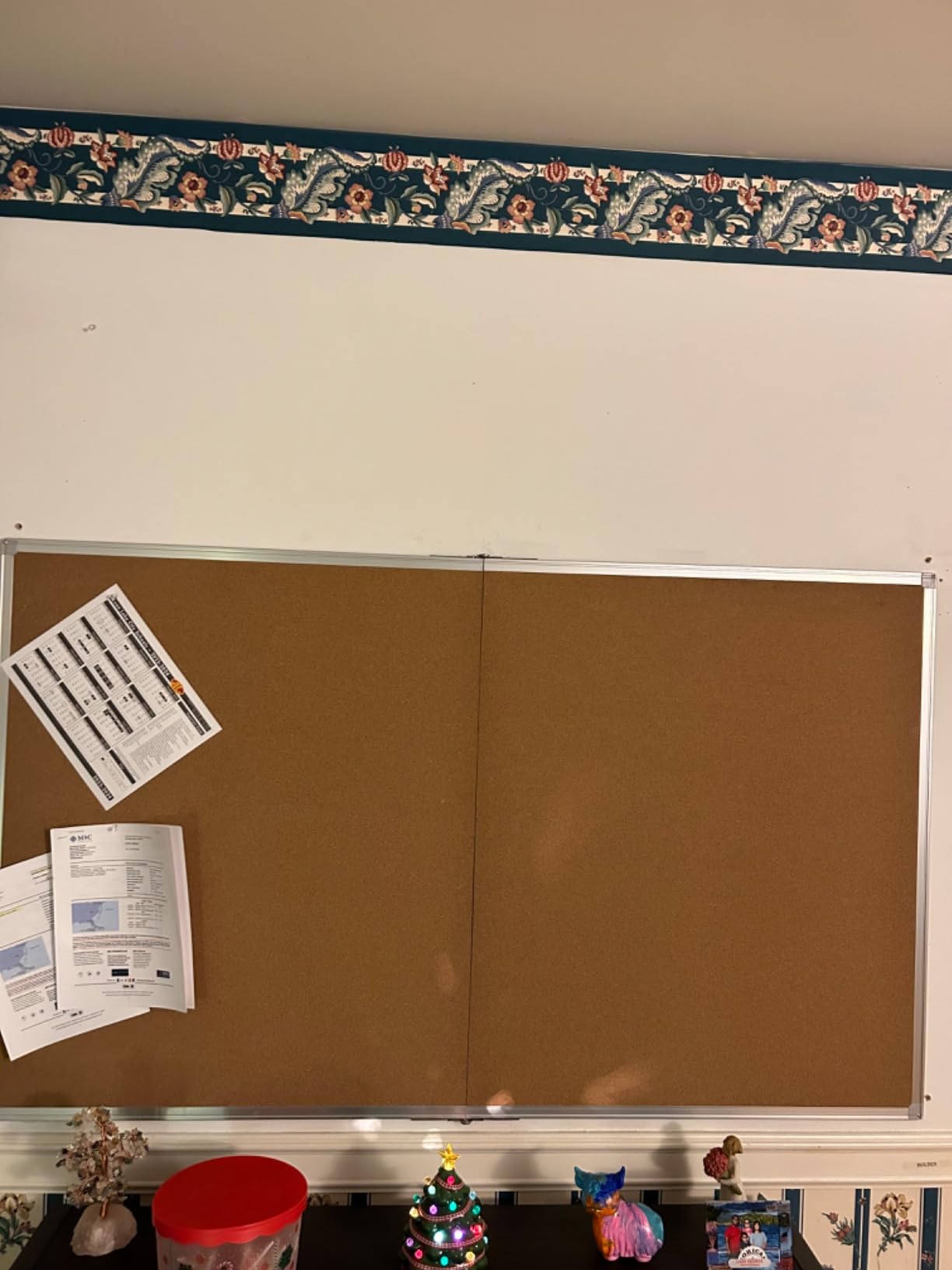 Maxtek Cork Board 48 x 36 in, Large Bulletin Board for Wall Aluminum Framed customer photo 1