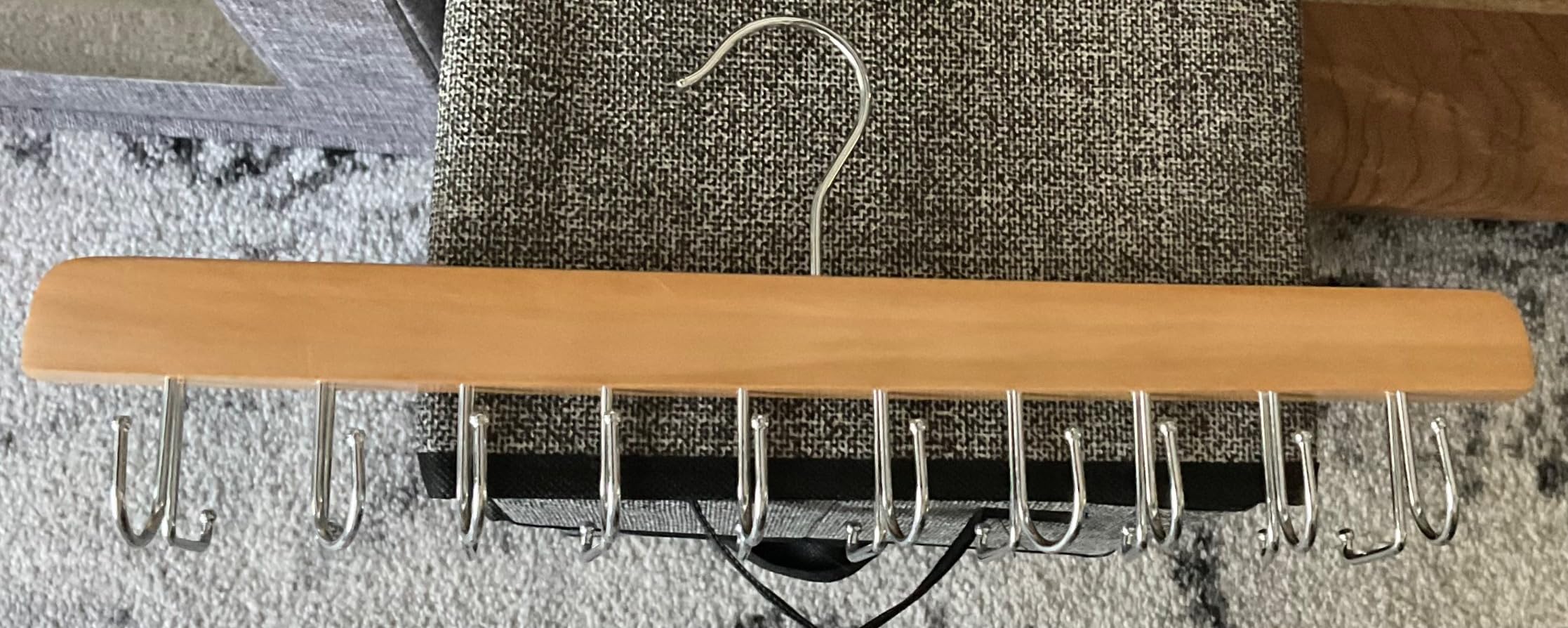 TOPIA HANGER 20 Hooks 2 in 1 Belt Tie Hanger for Closet Max 30 Belts with 30 Ties Capacity, Belt Tie Racks Wooden Hanger for Closet Organizer Storage “U” Fit for Belt and “一” Fit for Tie - CT47B customer photo 2