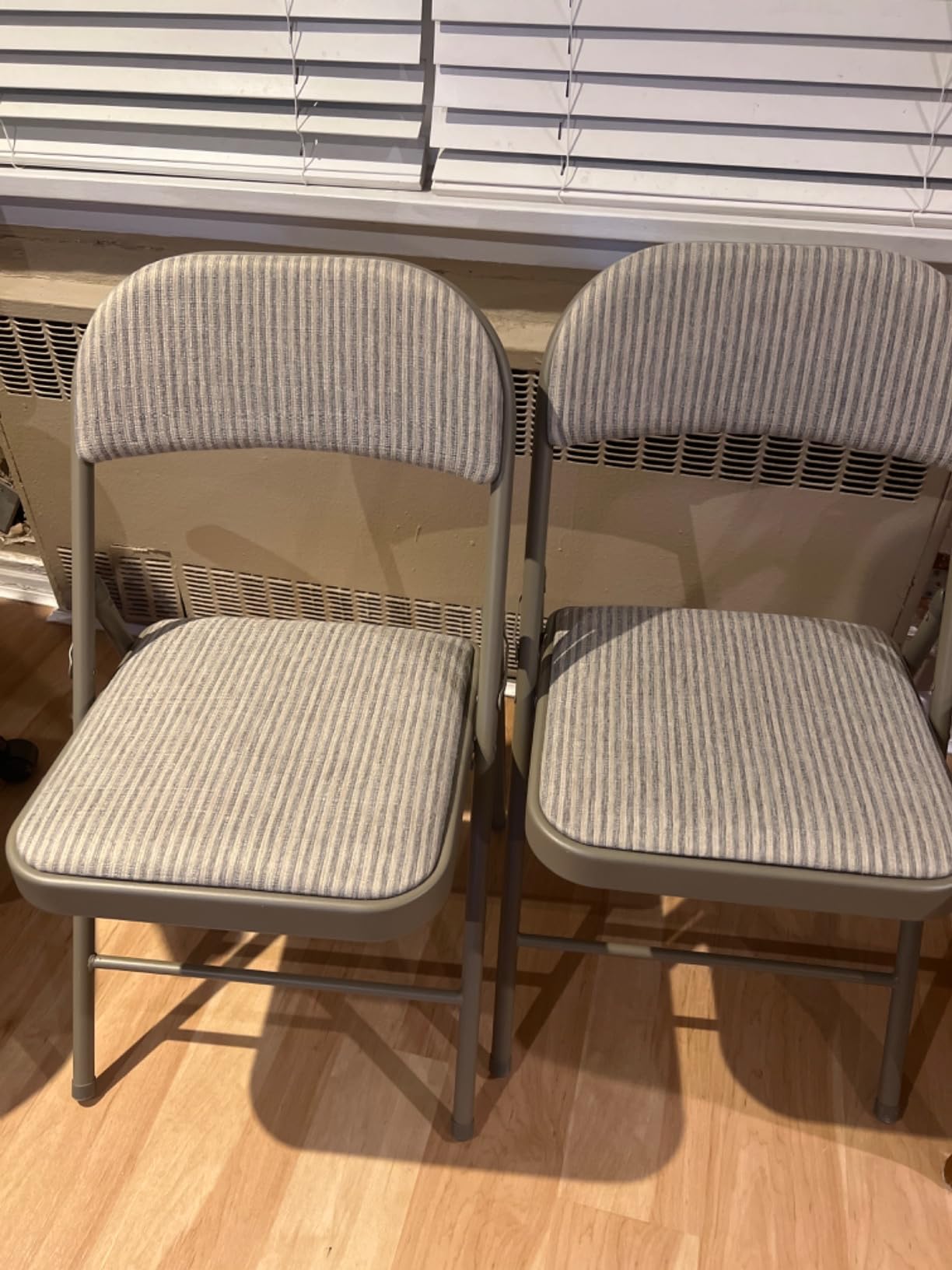 Nazhura 4 Pack Folding Chairs, Fabric Dining Chair Set with Padded Cushion and Back, Indoor Outdoo Seat for Home Office Events Wedding Party (Oatmeal Strip Fabric Seating) customer photo 1