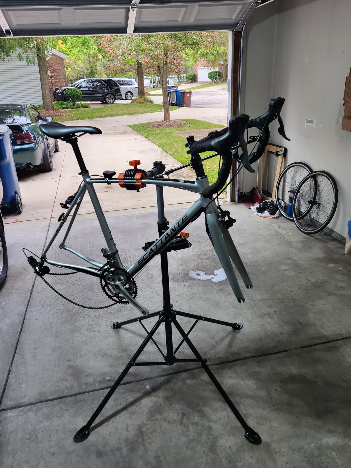 VEVOR Bike Repair Stand, 4-Leg Steel Bicycle Repair Stand, 42.5