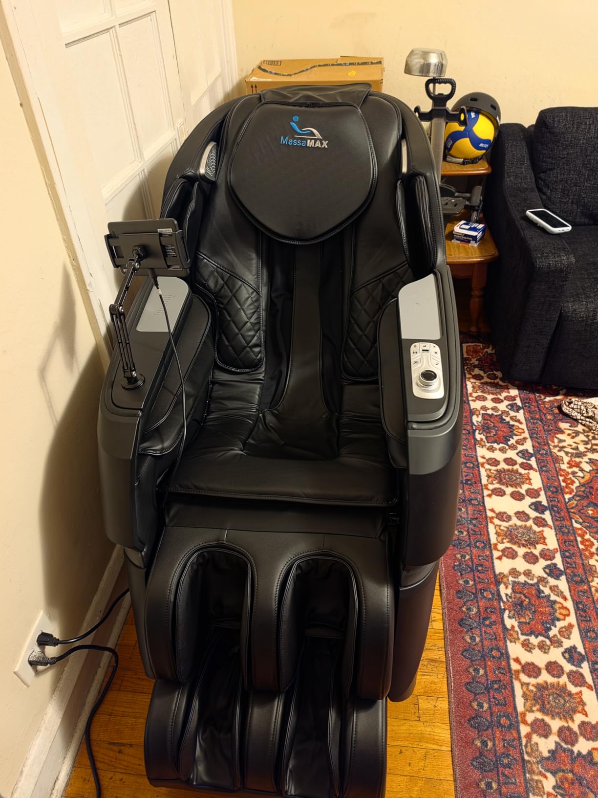 MassaMAX MT339 4D Massage Chair Full Body Recliner, OTA Update, Deep Black customer photo 1