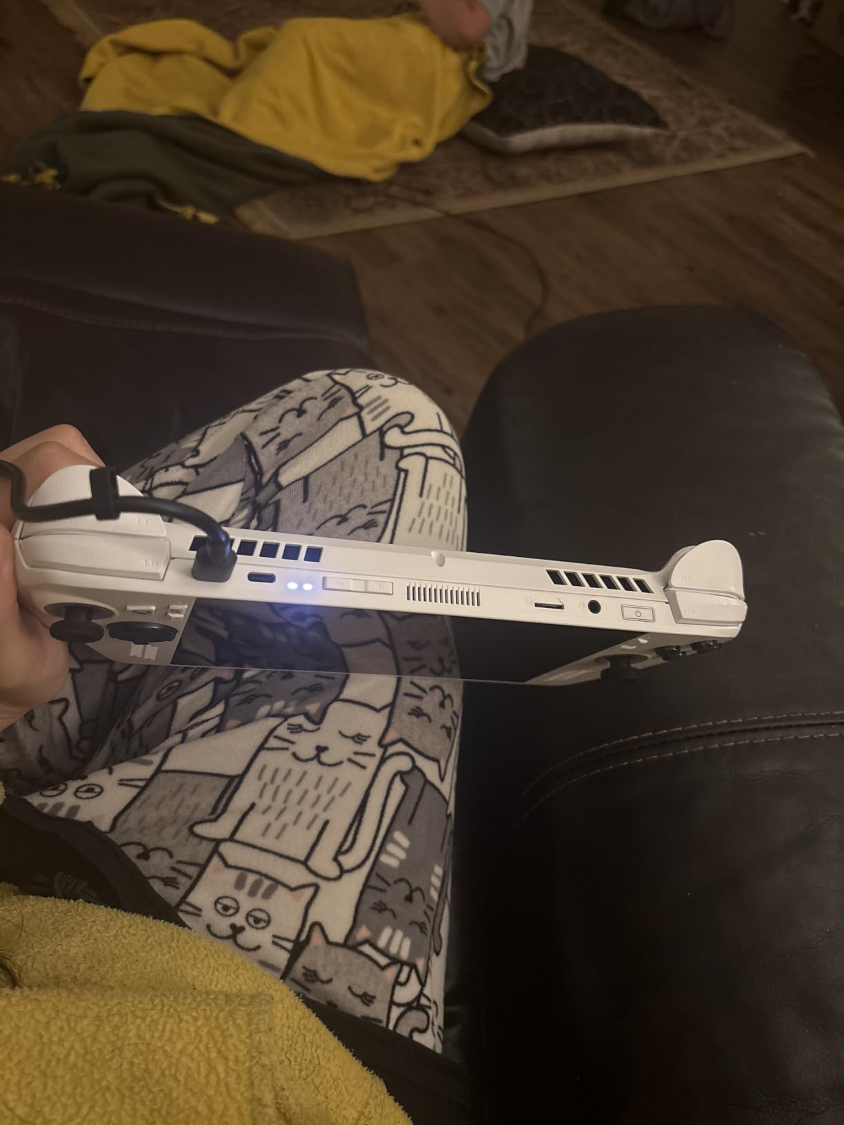 ROG Xbox Ally customer photo 2