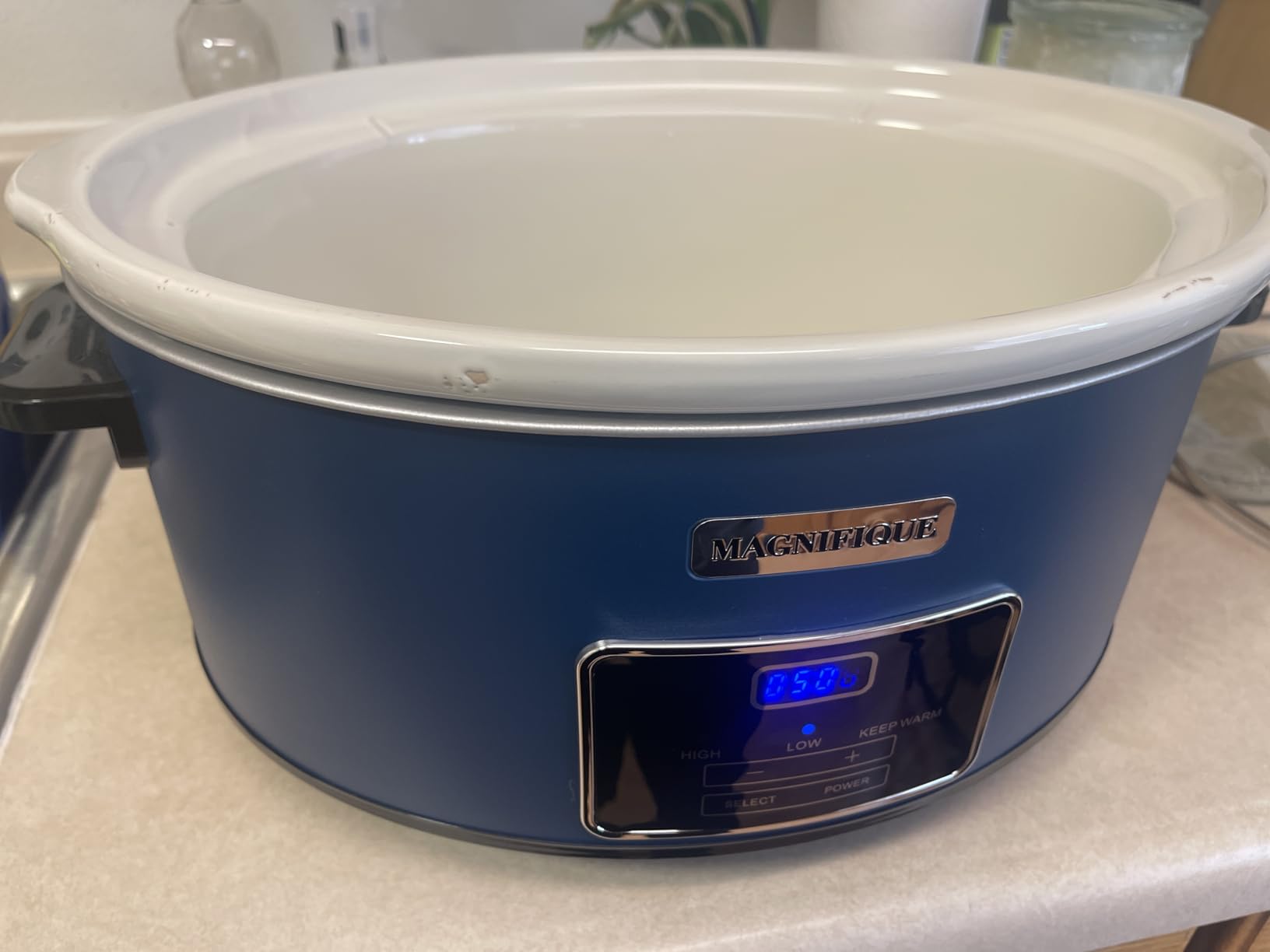 8-Quart Digital Programmable Slow Cooker with Timer - Small Kitchen Appliance for Family Dinners - Serves 10+ People - Heat Settings: Keep Warm, Low and High customer photo 1