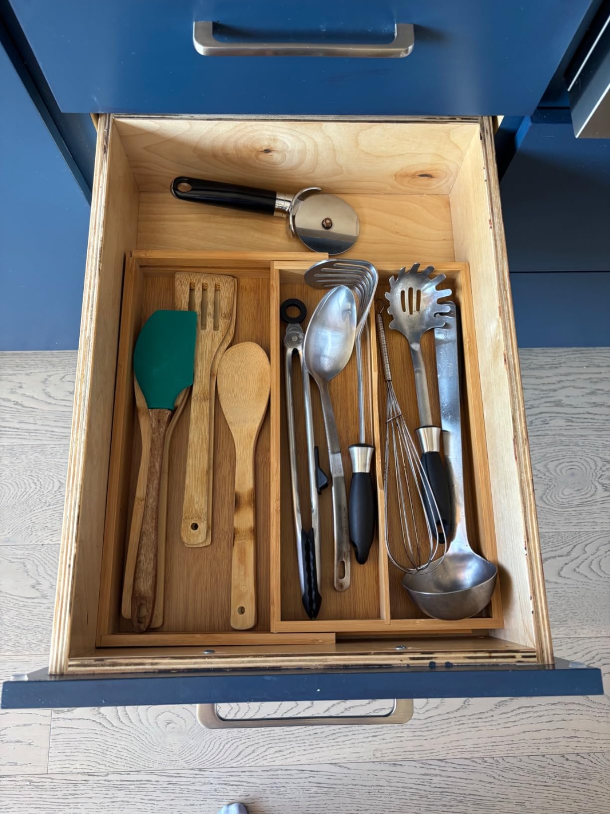 Lifewit Bamboo Utensil Organizer for Kitchen Drawer, Cooking Utensil Tray customer photo 2