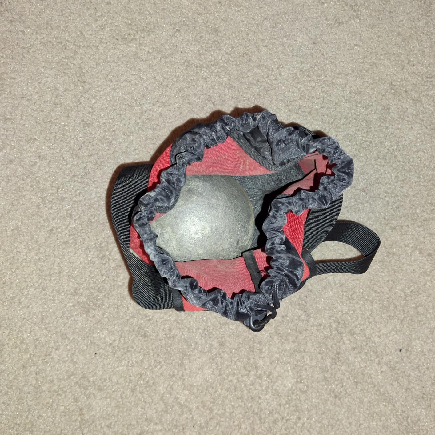 Cosmos Shot Put Bag with Comfortable Handle and Foam Pad, Portable Shot Put Ball Carry Bag for Carrying Single Ball from 6 LBS to 16 LBS customer photo 1