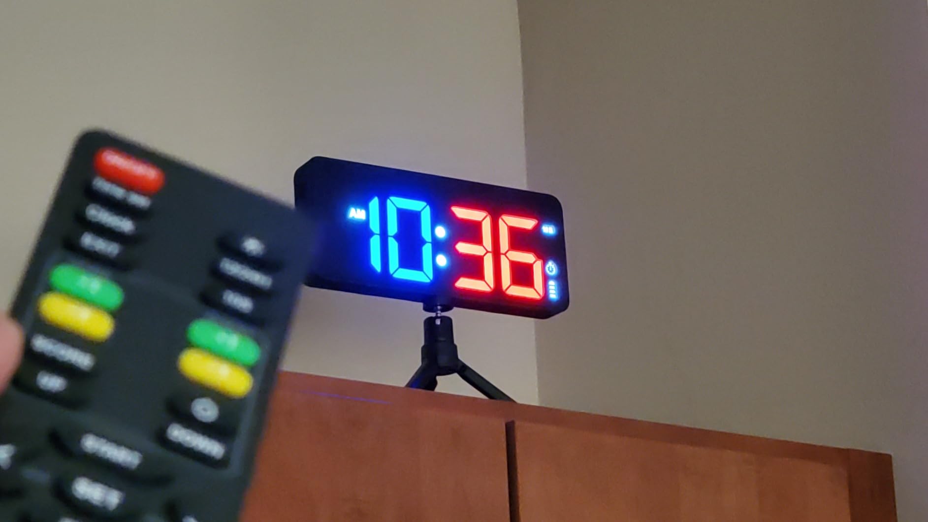 ANJANK 11'' Large Digital LED Scoreboard Electronic Score Keeper Clock, Countdown/up, with Powerful Battery, 4 Mounting Options, for Corn Hole/Ping Pong/Basketball Sports, Gym, Indoor & Outdoor Games customer photo 2