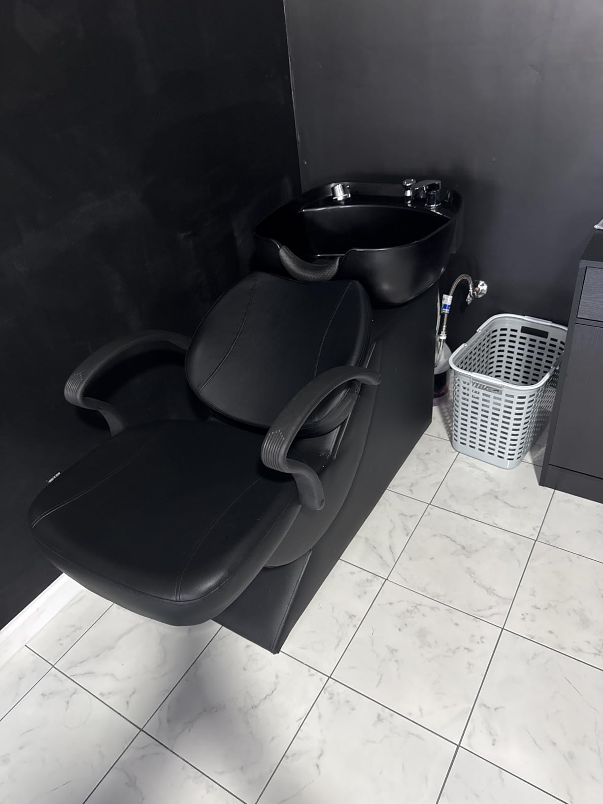 Shampoo Bowl Chair Set, Salon Shampoo Sink Chair | 7.87'' ABS Basin Shampoo Chair with Neck Rest, Side Storage Compartment, Hair Washing Station for Spa Barbershop Home Studio customer photo 2