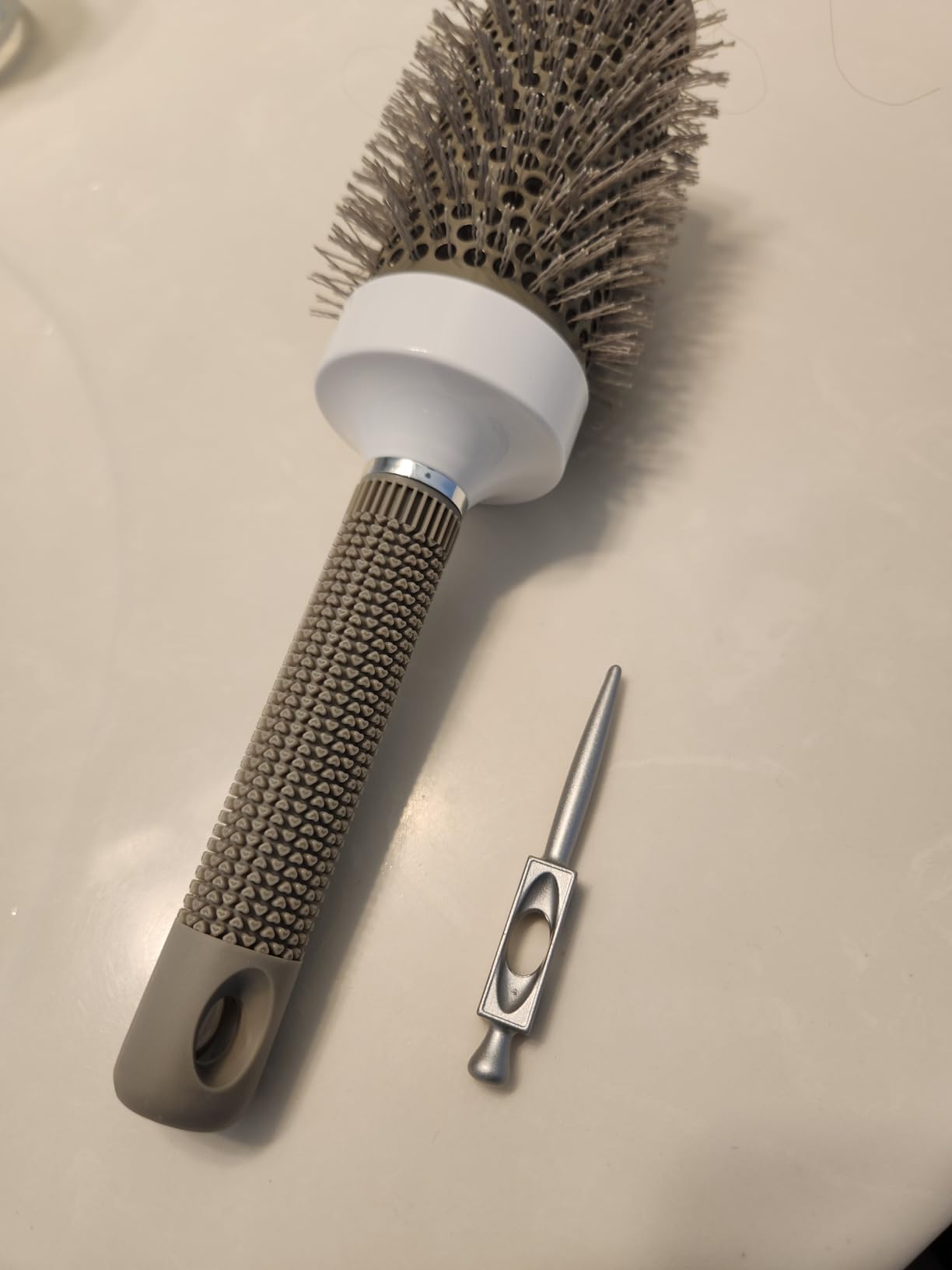 Round Brush Set, 45&53mm Barrel with 4 Clips – Round Brush for Blow out with Flexible Nylon 66 Bristles Nano Ionic Heat Resistant Tech for Professional Curling, Styling & Shining Texture customer photo 1