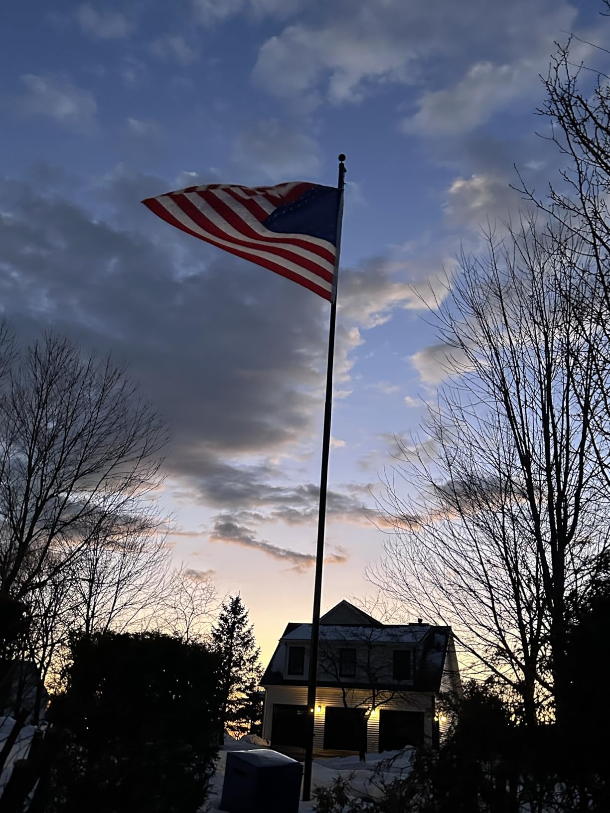 20FT Heavy Duty Flag Pole for Outside House, Real 12 Gauge Aluminum customer photo 2