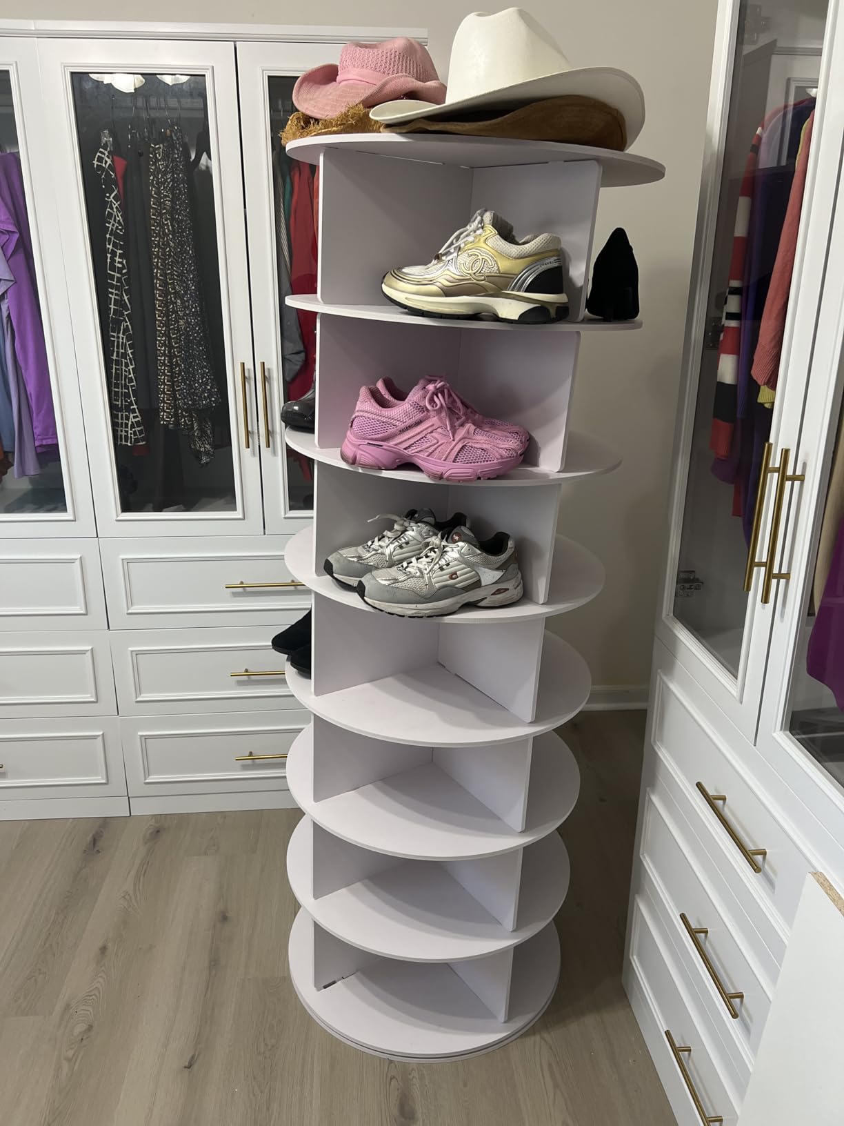 Cushore Rotating Shoe Rack Tower, Spinning Shoe Display Lazy Susan, Revolving 360 Shoe Storage Round Carousel, Shoe Purse Hat Organizer for Entryway, Closet, Cabinet, White customer photo 2