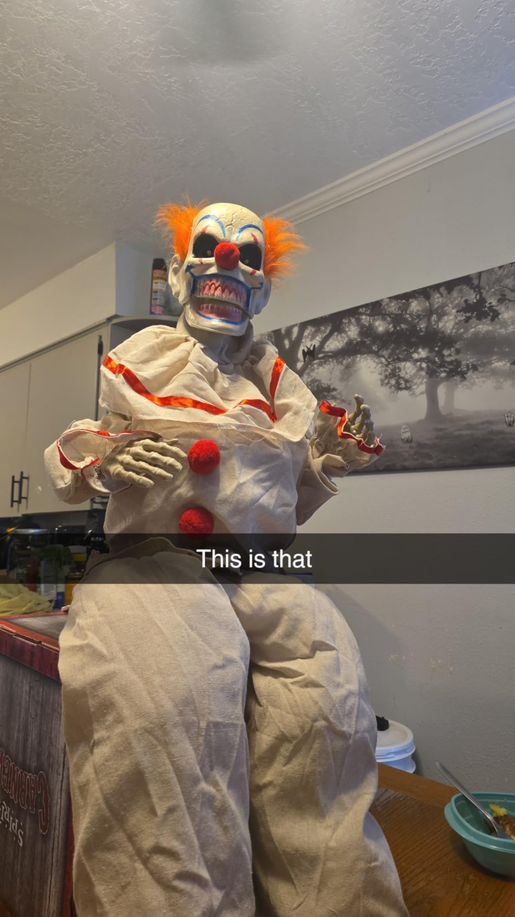 Halloween Animatronic Sitting Clown, Halloween Animated Decorations with Sound Activated, Creepy Sound, Light Up Eyes, Scary Move, Haunted House Holiday Spooky Decor Horror Prop, for Indoor Outdoor customer photo 1