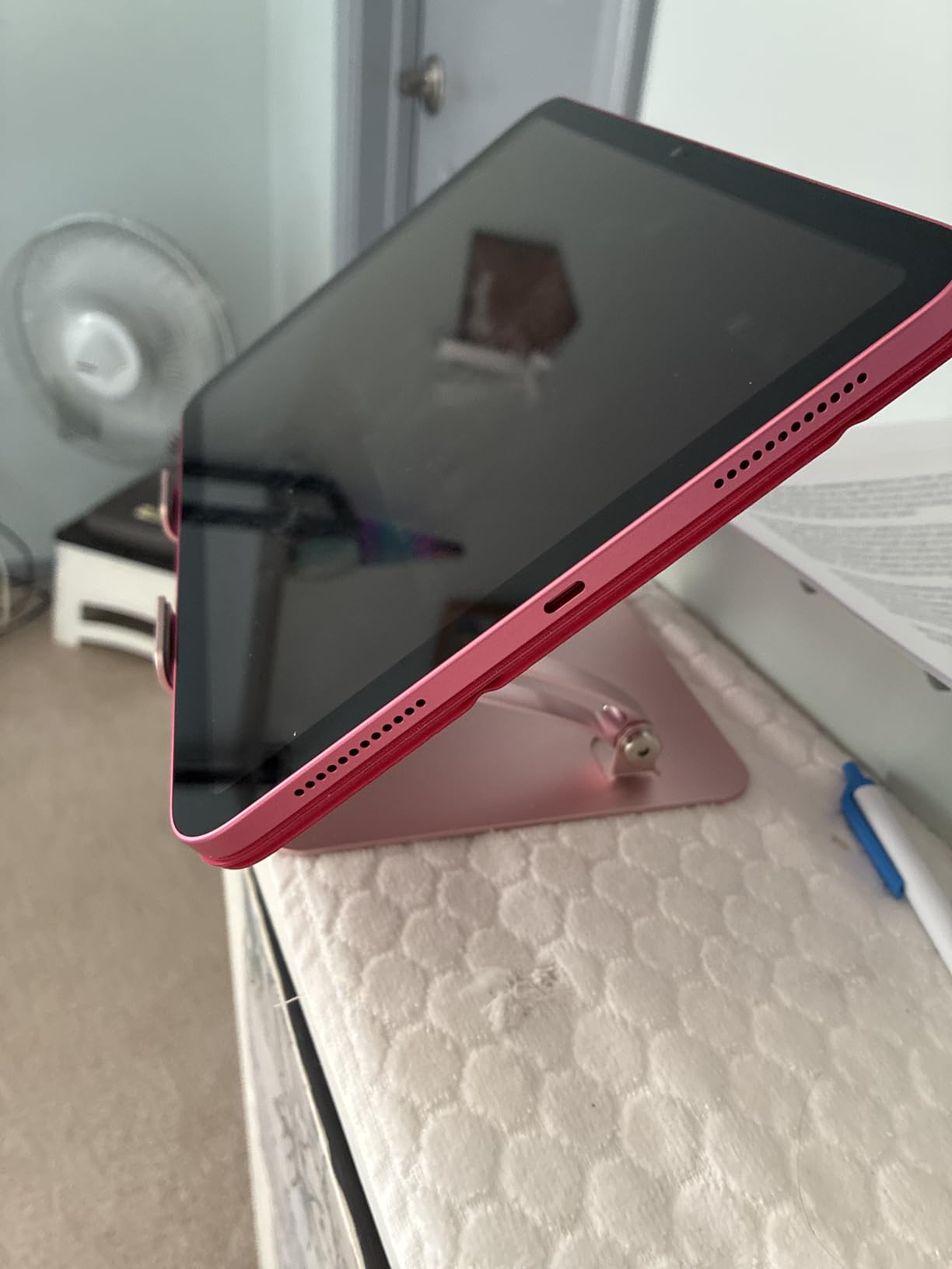 tounee Tablet Holder Stand, Dual Rod Adjustable Aluminum Desktop Stand, Compatible with 4.7-16.9