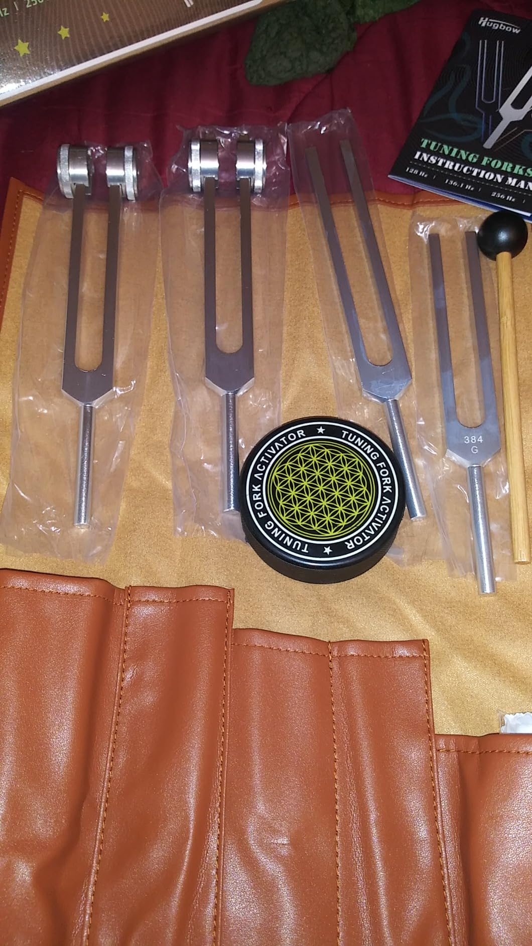 Tuning Forks For Healing Set, Weighted & Unweighted Tuning Fork 128Hz, 136.1Hz, 256Hz, 384Hz, Lead-Free Aluminum Alloy, Non-Magnetic, Hockey Puck Activator & Feet, Vegan Leather Pouch customer photo 1