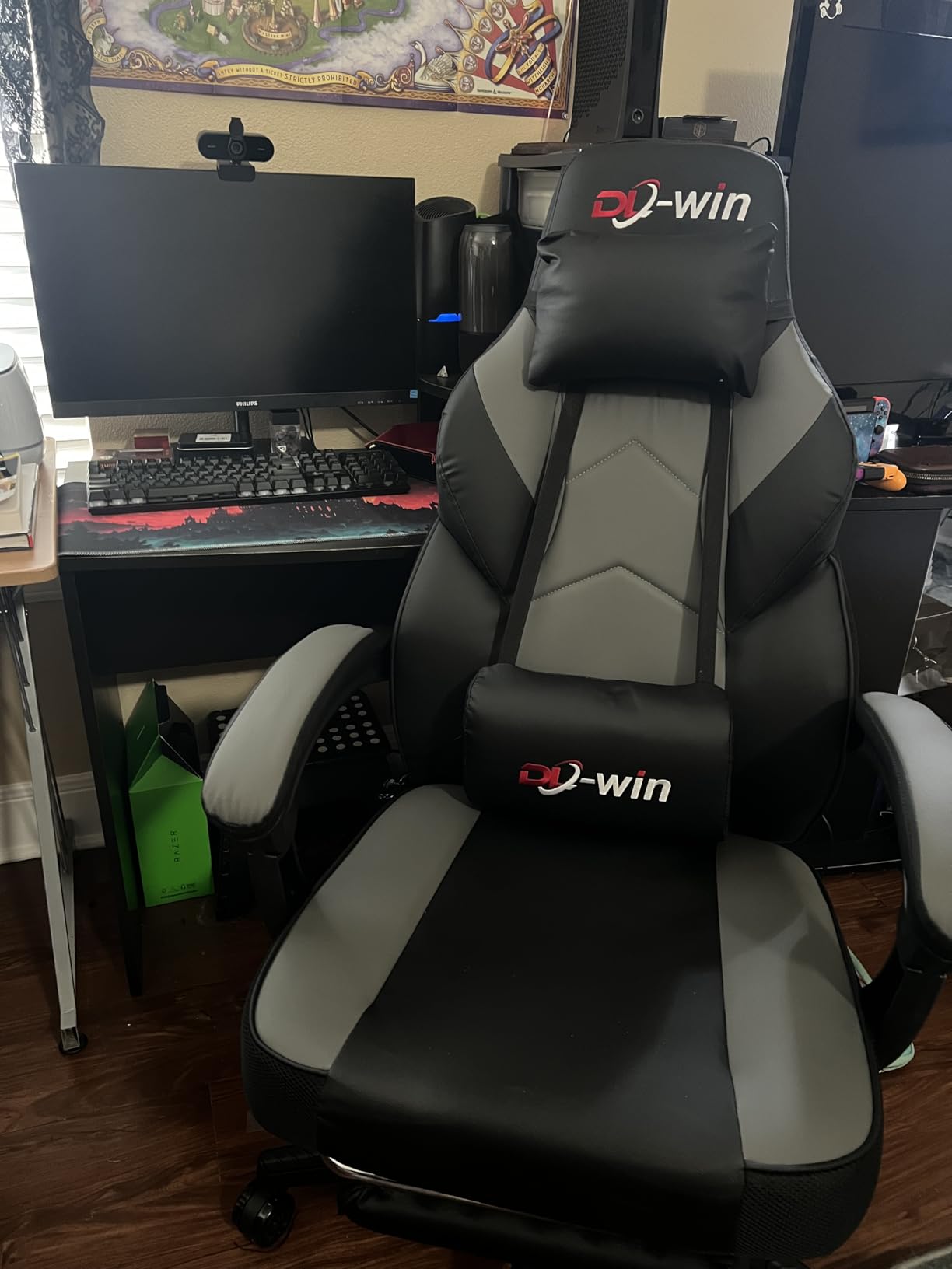 DL-win Gaming Chairs for Adults, Computer Chair with Footrest and Ergonomic High Back, Big and Tall Gamer Chairs with Massage Lumbar Support, 360° Swivel Height Adjustable Gaming Chair, Blue customer photo 2
