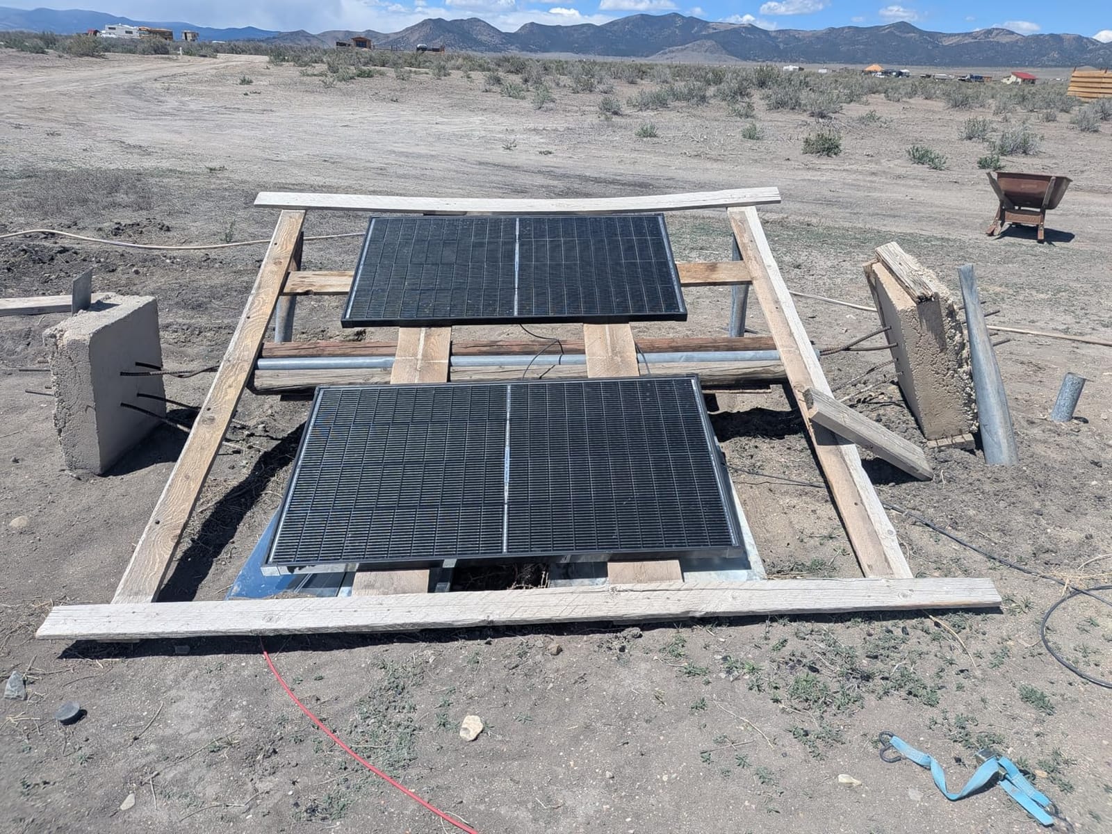 N-Type 16BB 400W Bifacial Solar Panel, 2Pcs 200 Watt Solar Panel for 12V/24V Systems, 25.6% High Efficiency, Dual-Module Parallel Anti-Shade Design, for RV Van Marine Home Rooftop Off-Grid customer photo 2