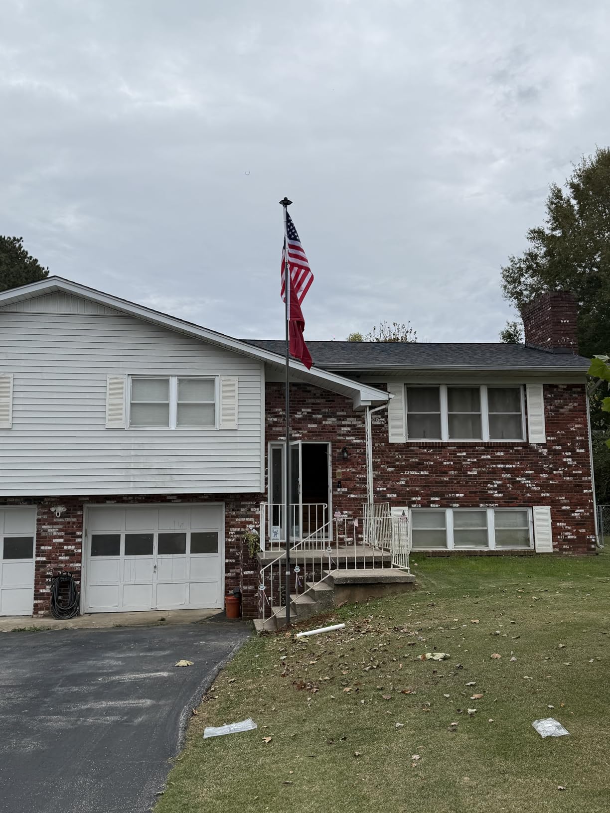 25FT Heavy Duty Flag Pole for Outside House, 12 Gauge Aluminum Kit, Black customer photo 2