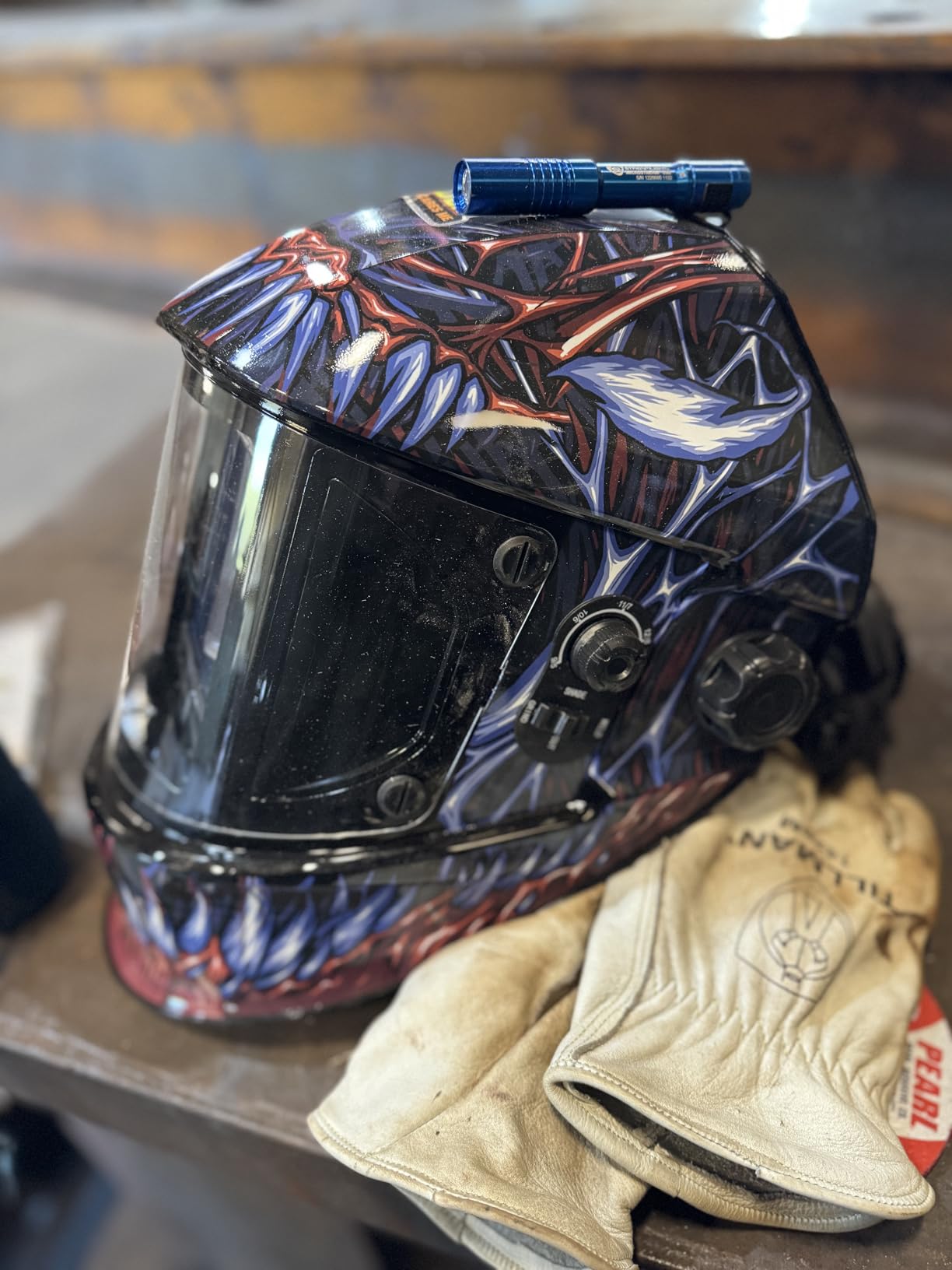 ARCCAPTAIN Welding Hood, 180° Panoramic View Auto Darkening Welding Helmet customer photo 1