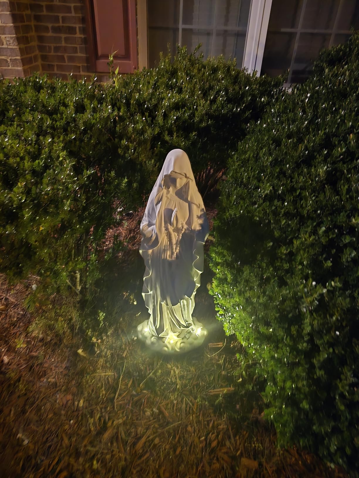 VChymm Virgin Mary Statue 31.49 Inch Religious Garden Statue Solar Mary Statue Outdoor Yard Patio Deck Home Entryway Hallway Sculpture customer photo 2