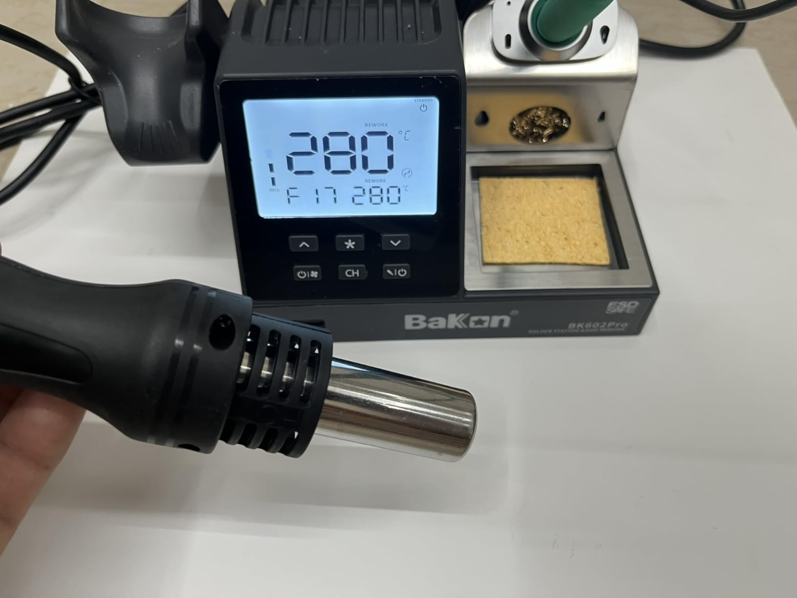 BK602S 2 in1 Soldering Iron Hot Air Rework Station,Digital Soldering Welding Iron Kit for Electronic DIY Circuit Work, Rapid Heat up Solder Station,Auto Sleep,ºC/ºF Conversion customer photo 2