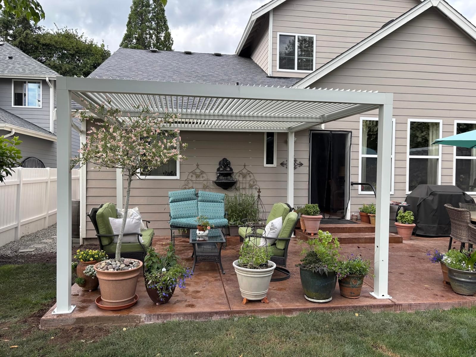 PURPLE LEAF Louvered Pergola 12' x 16' White Adjustable Hardtop for Patio customer photo 2