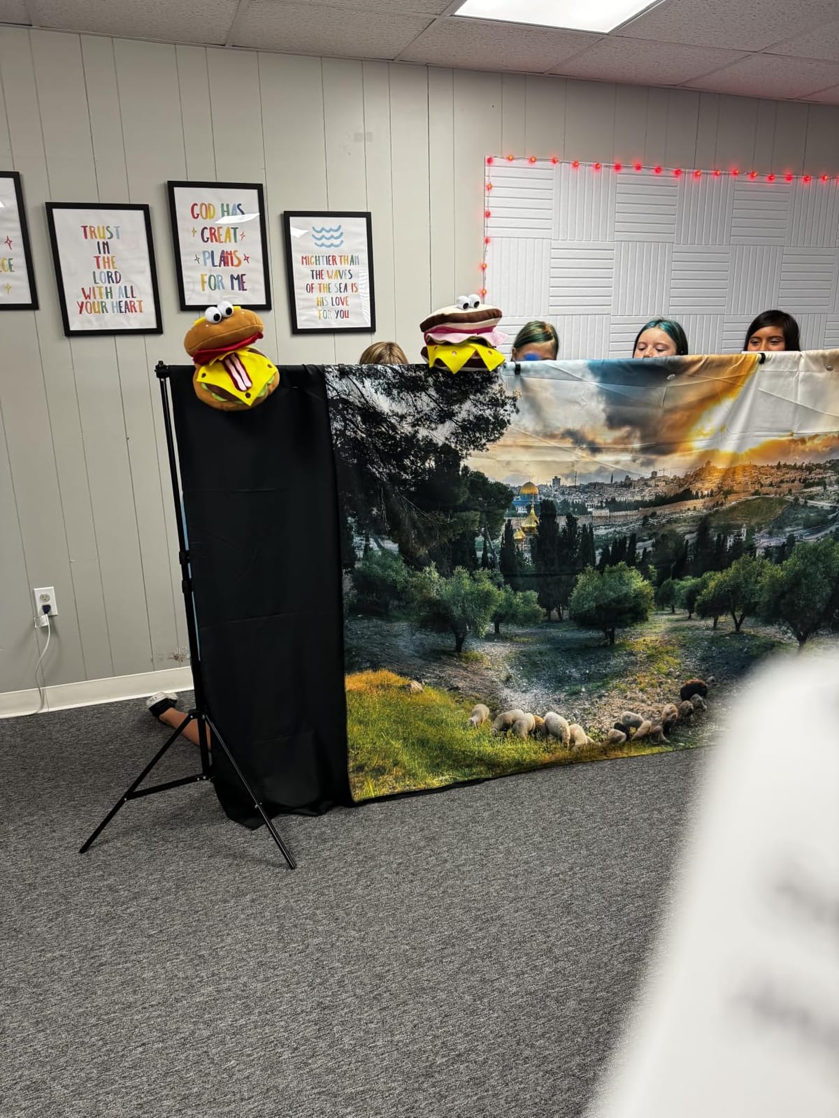 Classroom Puppet Stage, Puppet Show Theater with 2 Tripods, Cross Bar, Curtain and Carrying Bag, Portable Stage Suitable for School, Churches, and Family Shows customer photo 1