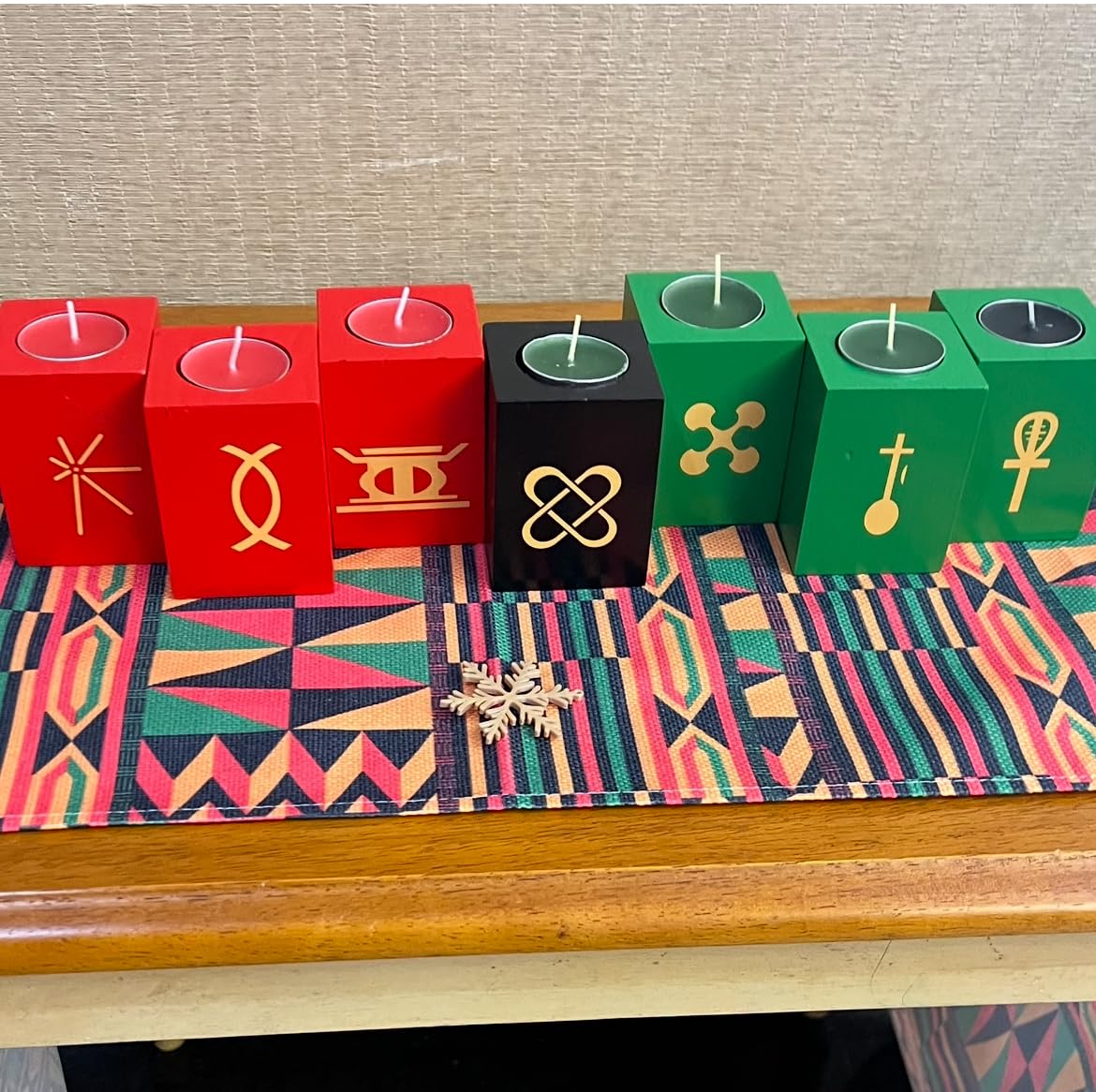 Mumufy 7 Pcs Kwanzaa Kinara Candle Holders Decorations Set with Tea Lights customer photo 1