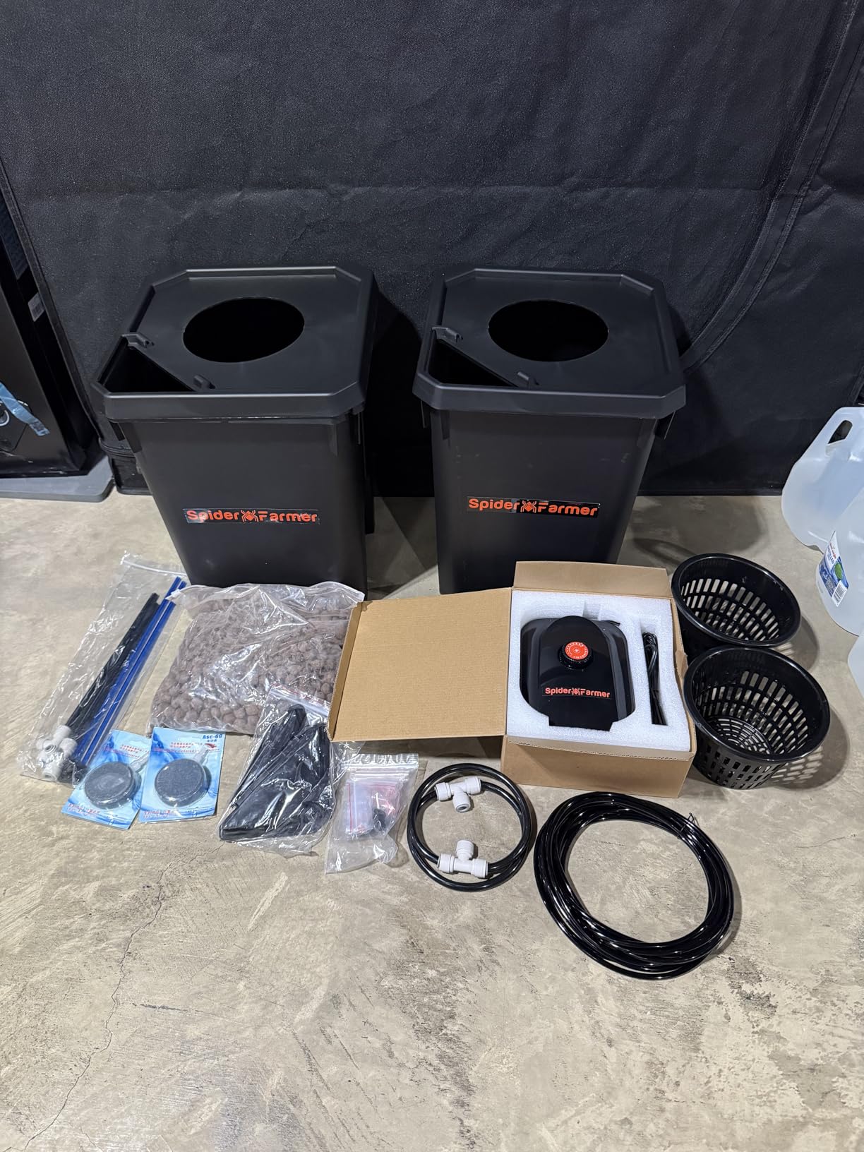 Spider Farmer DWC Hydroponics Growing System Kit 4 Buckets for Indoor Plant customer photo 1