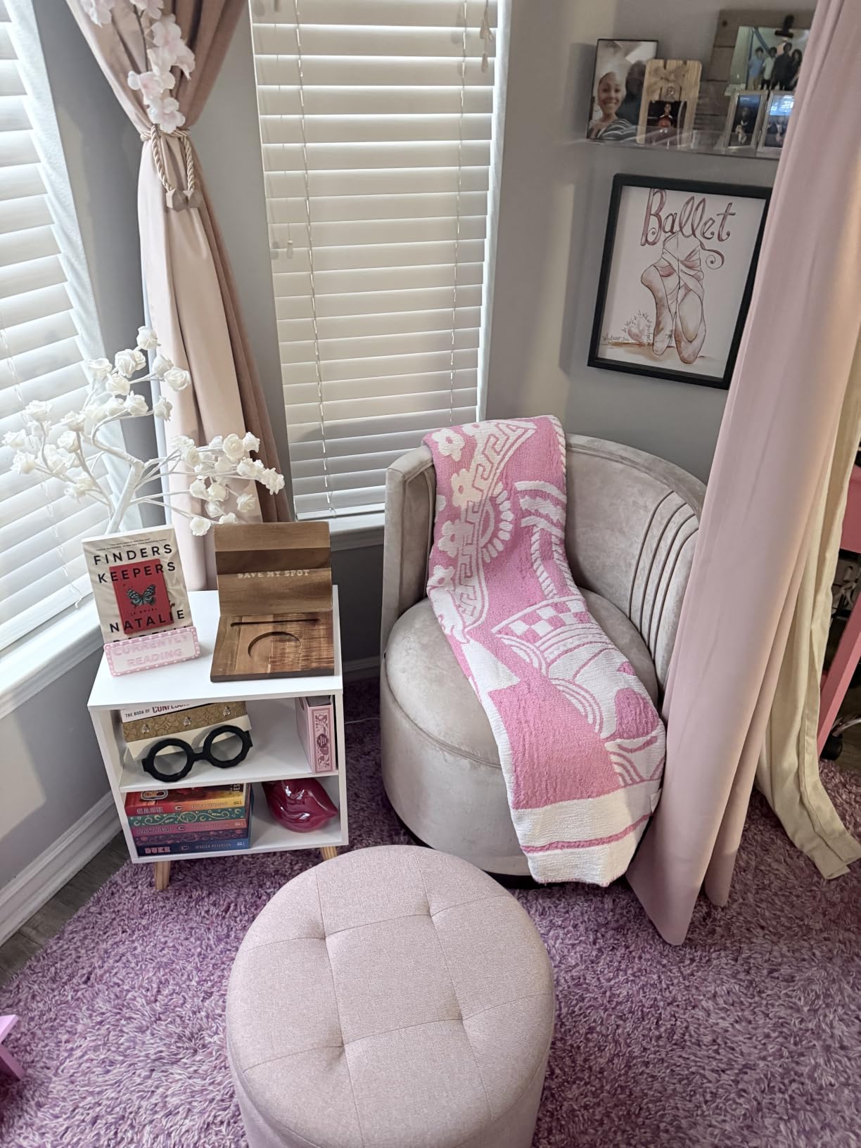Aenuert Night Stand, Pink Kids Nightstand, Modern End Table with Open Storage, 2-Tier Nursery Bedside Table for Small Space, Living Room, Bedroom customer photo 2