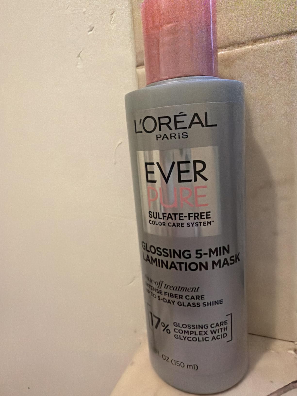 L'Oreal Paris Sulfate Free Glossing Lamination Hair Mask, 5-Minute Rinse-Off Hair Treatment with Glycolic Acid for Glass Shine, Smoothness & Soft Feel, Color Caring, EverPure, 5.1 Fl Oz customer photo 2