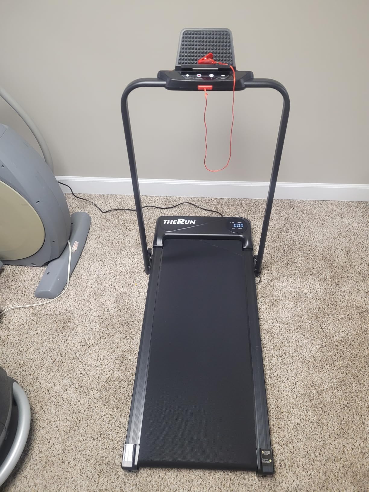 THERUN Walking Pad with Handle Bar, 2 in 1 Under Desk Portable Treadmill customer photo 2