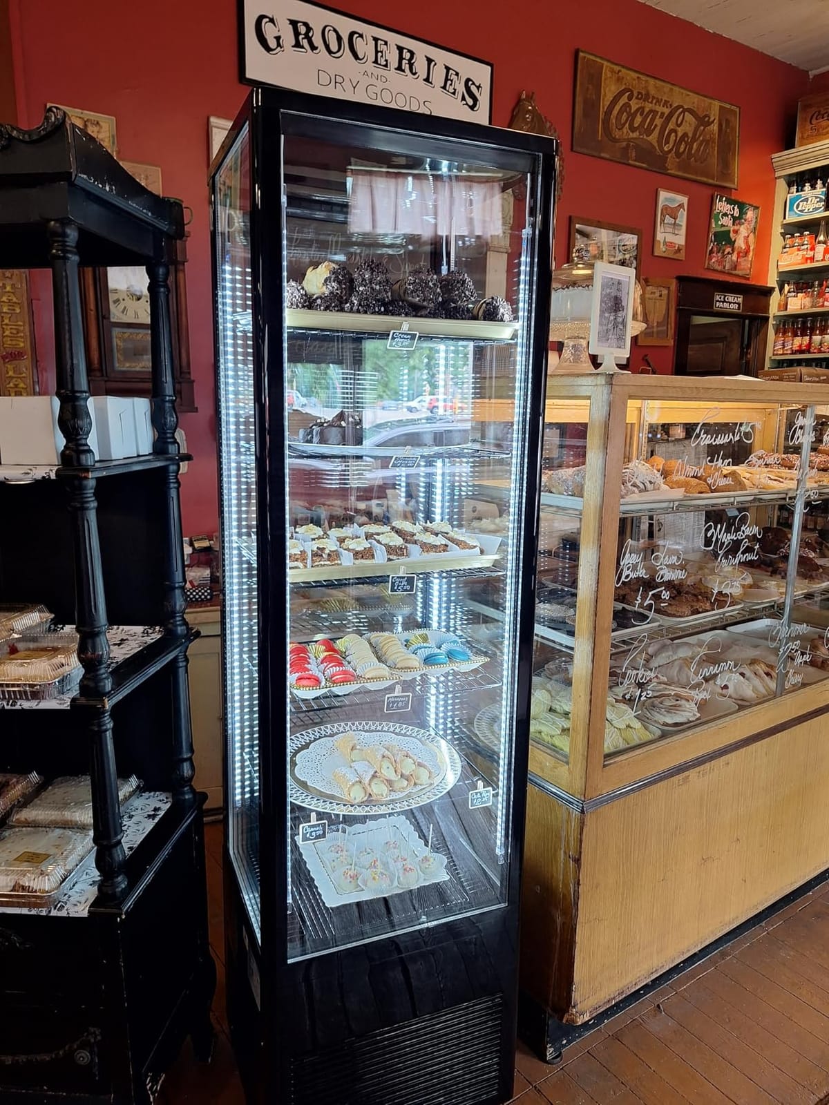 VEVOR Deli Case, 32 Cu.Ft./901L Large Pastry Display Case, 4-Tier Commercial Display Refrigerator with LED Lighting, Downdraft Cooling, Movable with Casters, for Bakery customer photo 2