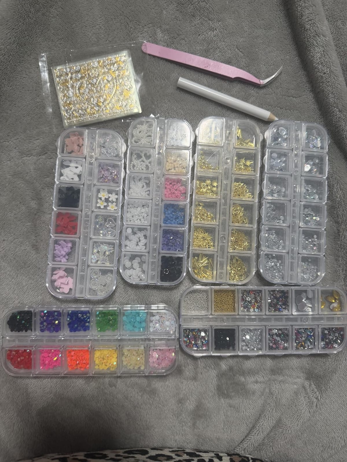 Teenitor Nail Charms Nail Gems with 15 Sheets Gold Nail Stickers, 6 Boxes of Rhinestones for Nails Art Tools, 3D Nail Decals Pearls for Nails customer photo 2