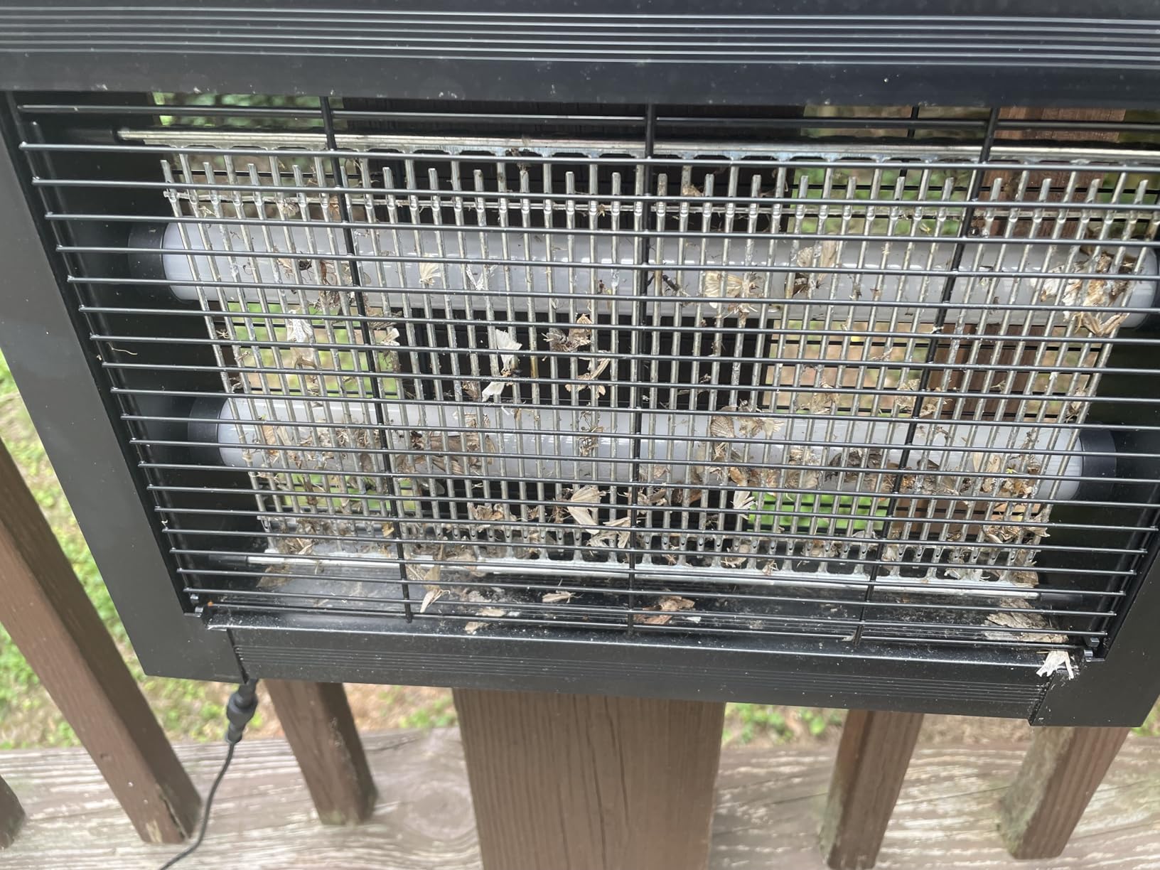 Solar Bug Zapper Outdoor, 4500V Cordless Mosquito Zapper with Solar Power customer photo 1