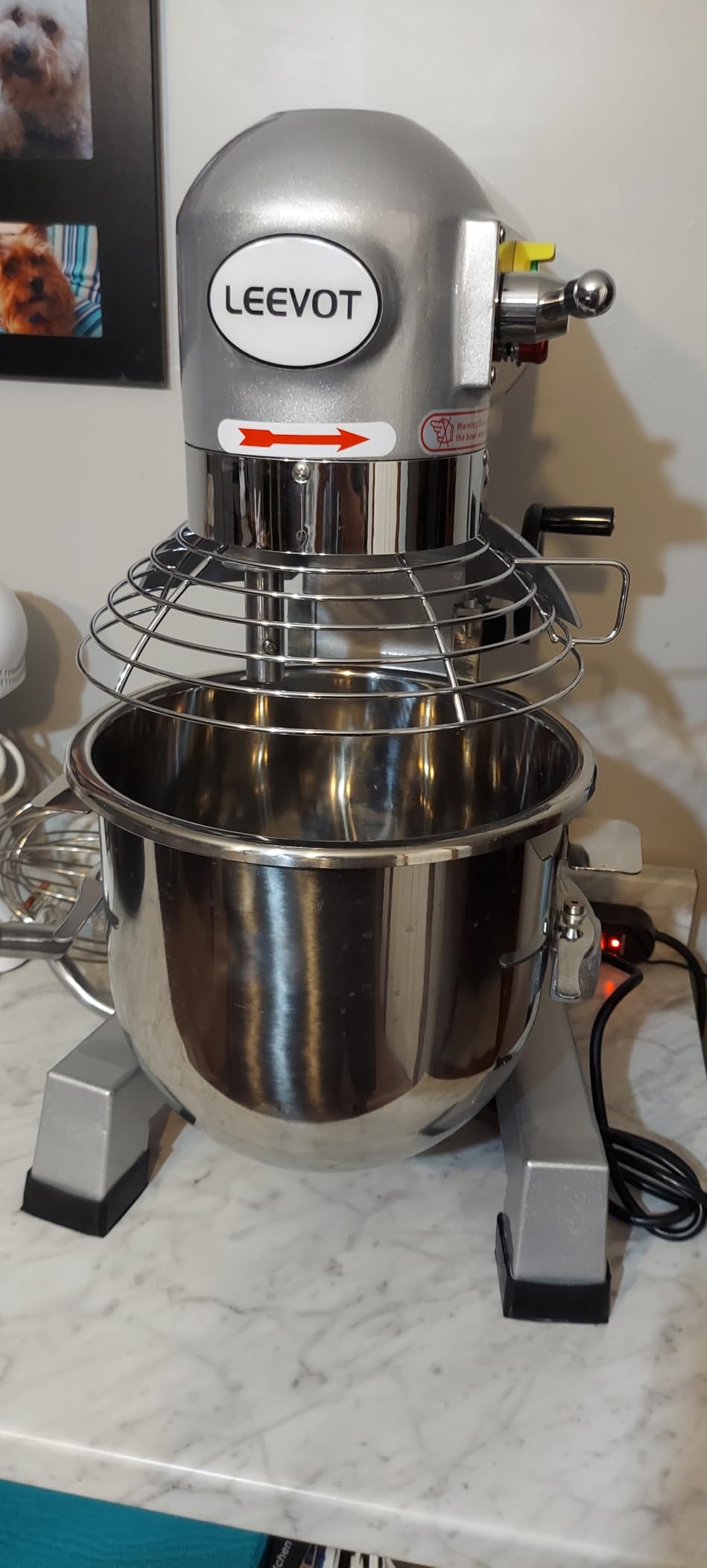 LEEVOT 30 Qt 1250W Commercial Food Mixer, Commercial mixer 3 Speeds Adjustable Heavy Duty Stand Mixer with Stainless Steel Bowl for Bakery Pizzeria. customer photo 2