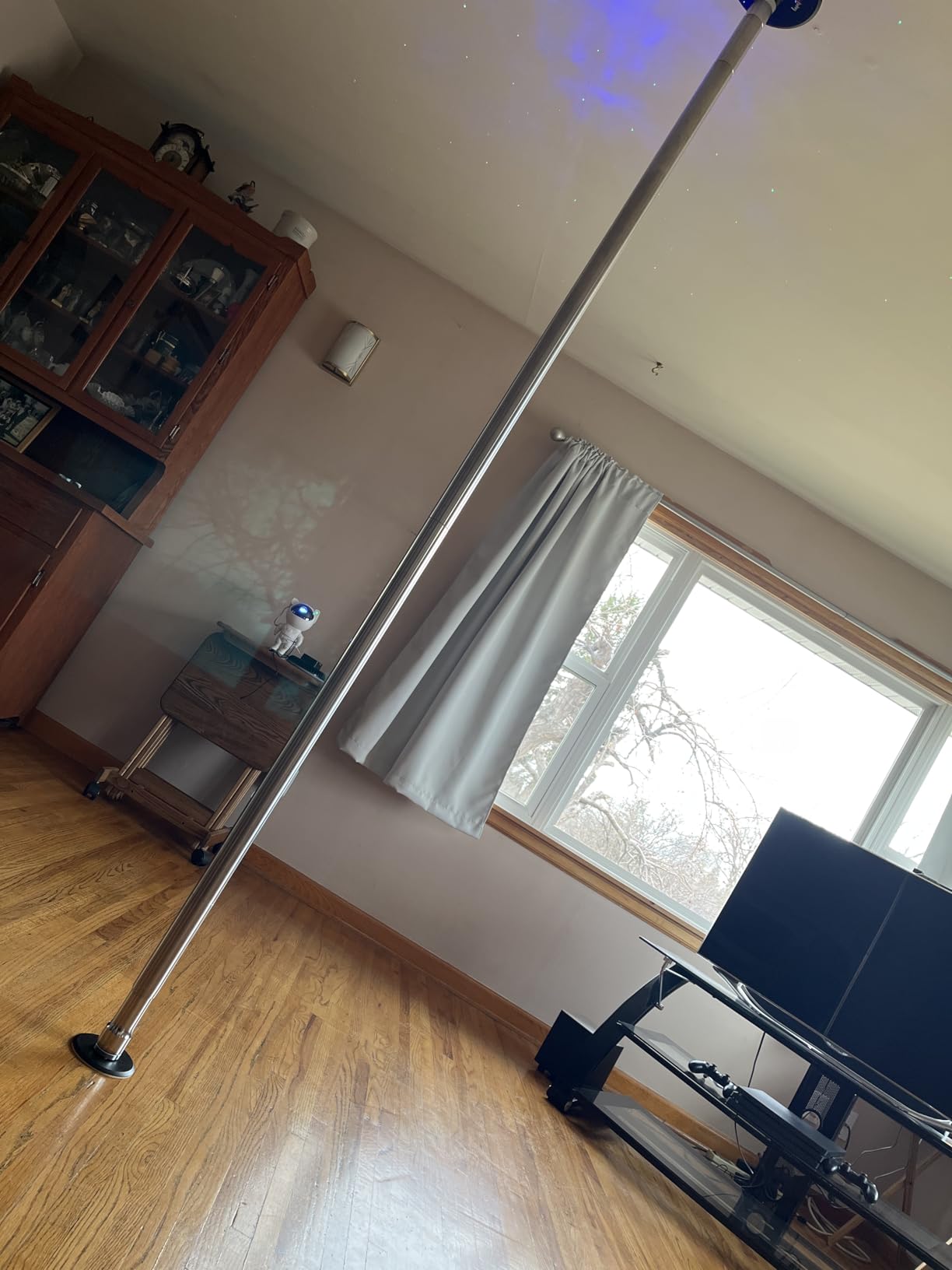 LUPIT Classic Portable Home Dance Pole G2-Standard Lock, 42/45mm - No Drill customer photo 1