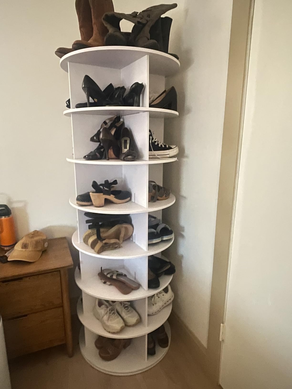 VEVOR 7 Tiers Rotating Shoe Rack Tower, 360° Spinning Shoe Rack, Revolving Storage Round Carousel Display, Freestanding Lazy Susan Organizer Display for Bedroom, Living Room, Entryway, Closet, White customer photo 1