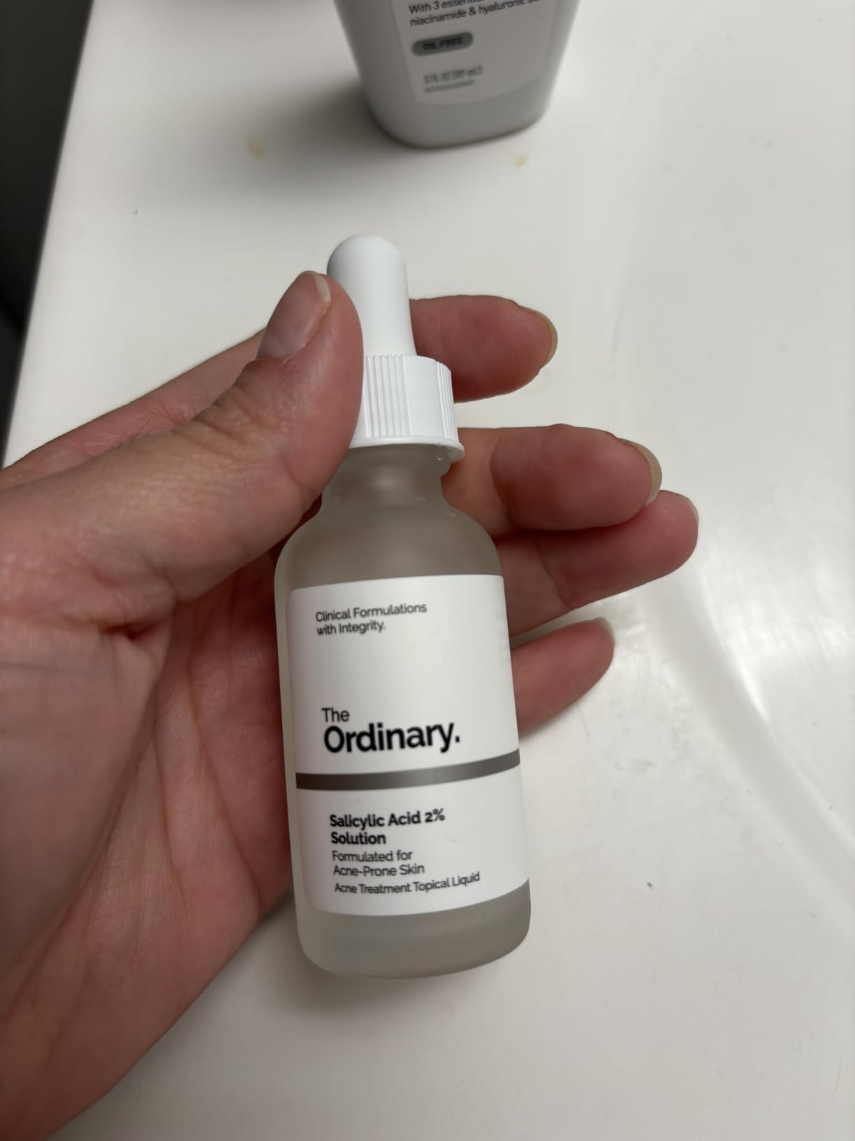 The Ordinary Salicylic Acid 2% Solution, Acne-Fighting Serum for Blemish-Prone Skin customer photo 1