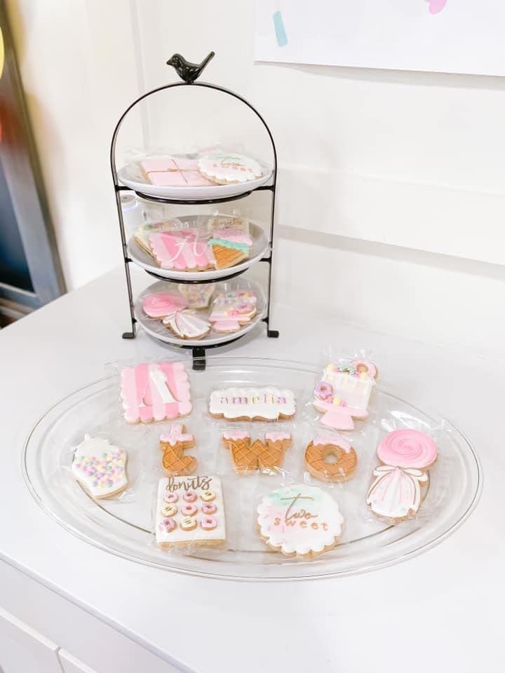 SparkWorks 3 Tiered Cake Stand, Tea Party Serving Platter, Dessert and Cupcake Stand, Metal Tiered Serving Stand Includes Three Premium White Stoneware Plates (10.5 inch) customer photo 1