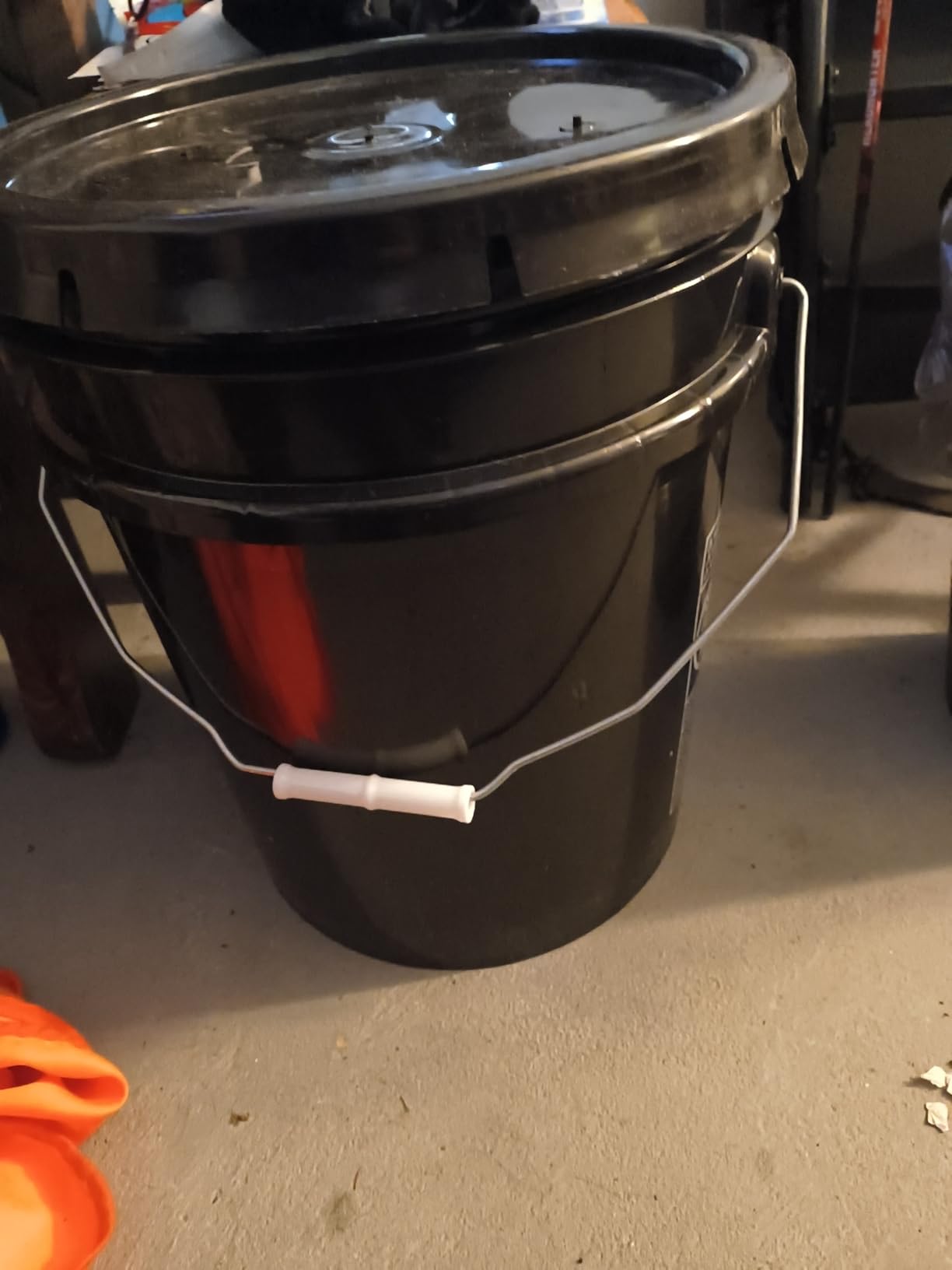 MKS Plastics Black 5-Gallon Heavy-Duty Bucket with Airtight Lid, 6-Pack customer photo 1