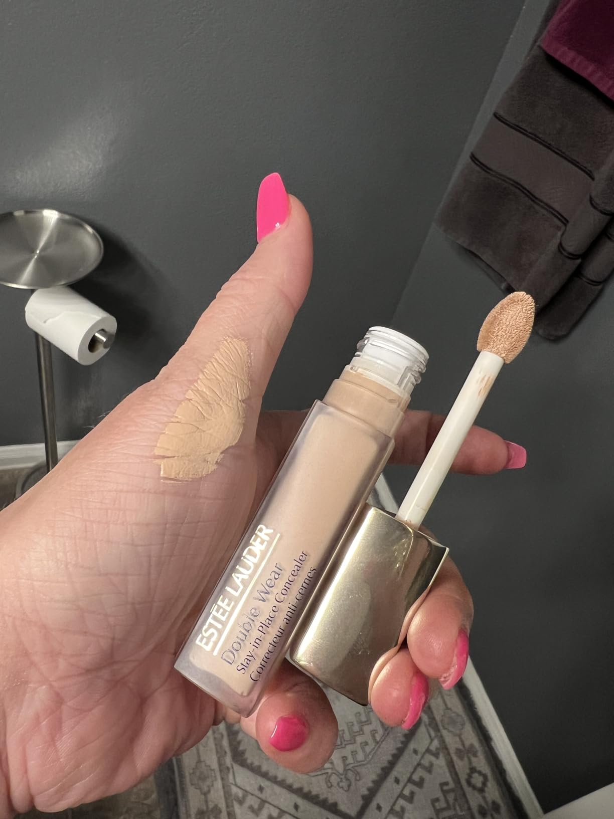 Estée Lauder Double Wear Stay-in-Place Flawless 24-Hour Concealer Makeup| Longwear | Soft Matte Finish, Medium-to-Full Coverage | Hydrating Concealer, 0.4 Fl Oz customer photo 1