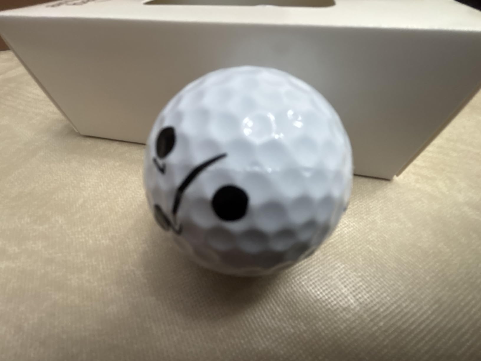 Amazon Basics Core Soft Golf Balls, Low Compression, Side Stamp Alignment customer photo 2