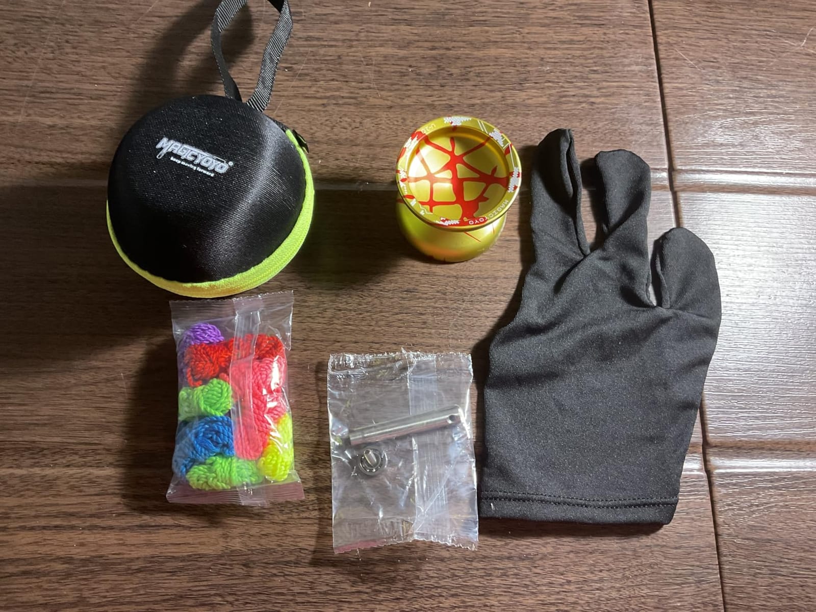 MAGICYOYO V10 Finger Spin Yoyo Professional Metal Trick Yoyo | Responsive & Unresponsive Dual Purpose Yo Yo with Storage Case + Yo Yo Glove + 12 Strings (Black) customer photo 2