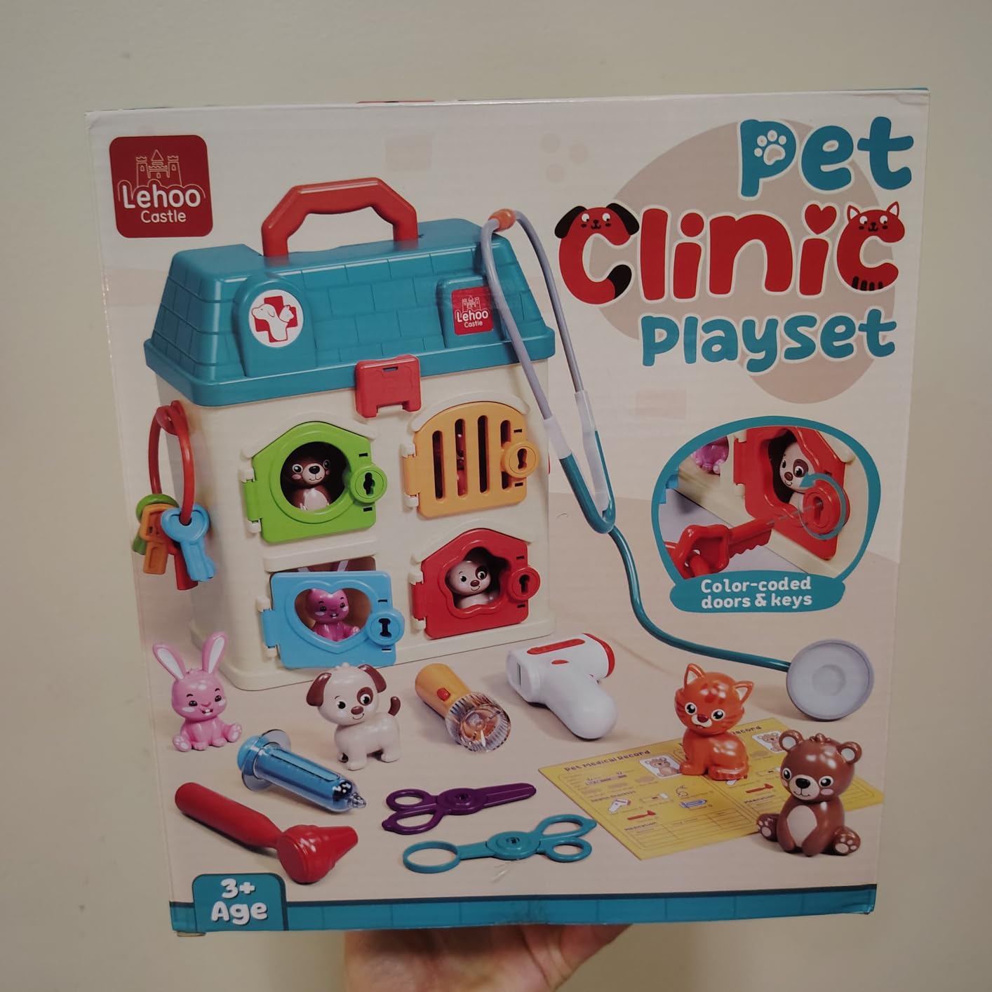 Lehoo Castle Critter Clinic with Key, Pretend Play Doctor Toys for Kids 3-5 customer photo 2