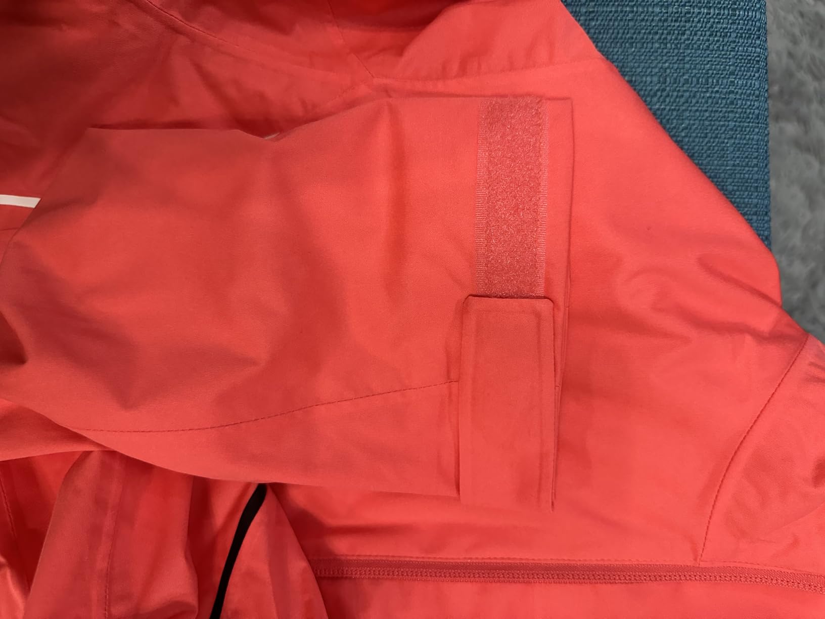 fit space Women's HydroLite Golf Jacket Waterproof 20K Rain Jacket Lightweight Stretch for Outdoor Activities customer photo 2