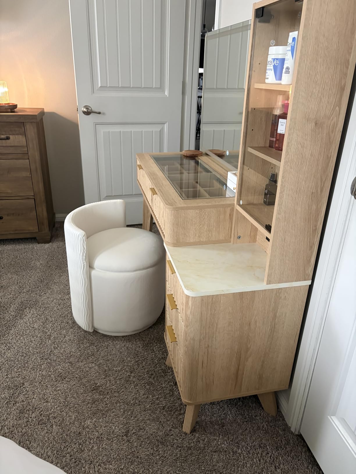 WUTUTUEE Velvet Vanity Chair with Storage, 360° Swivel Makeup Chair with Wave Back, No Assembly Small Accent Stool for Bedroom, Dressing, Living Room, White customer photo 1