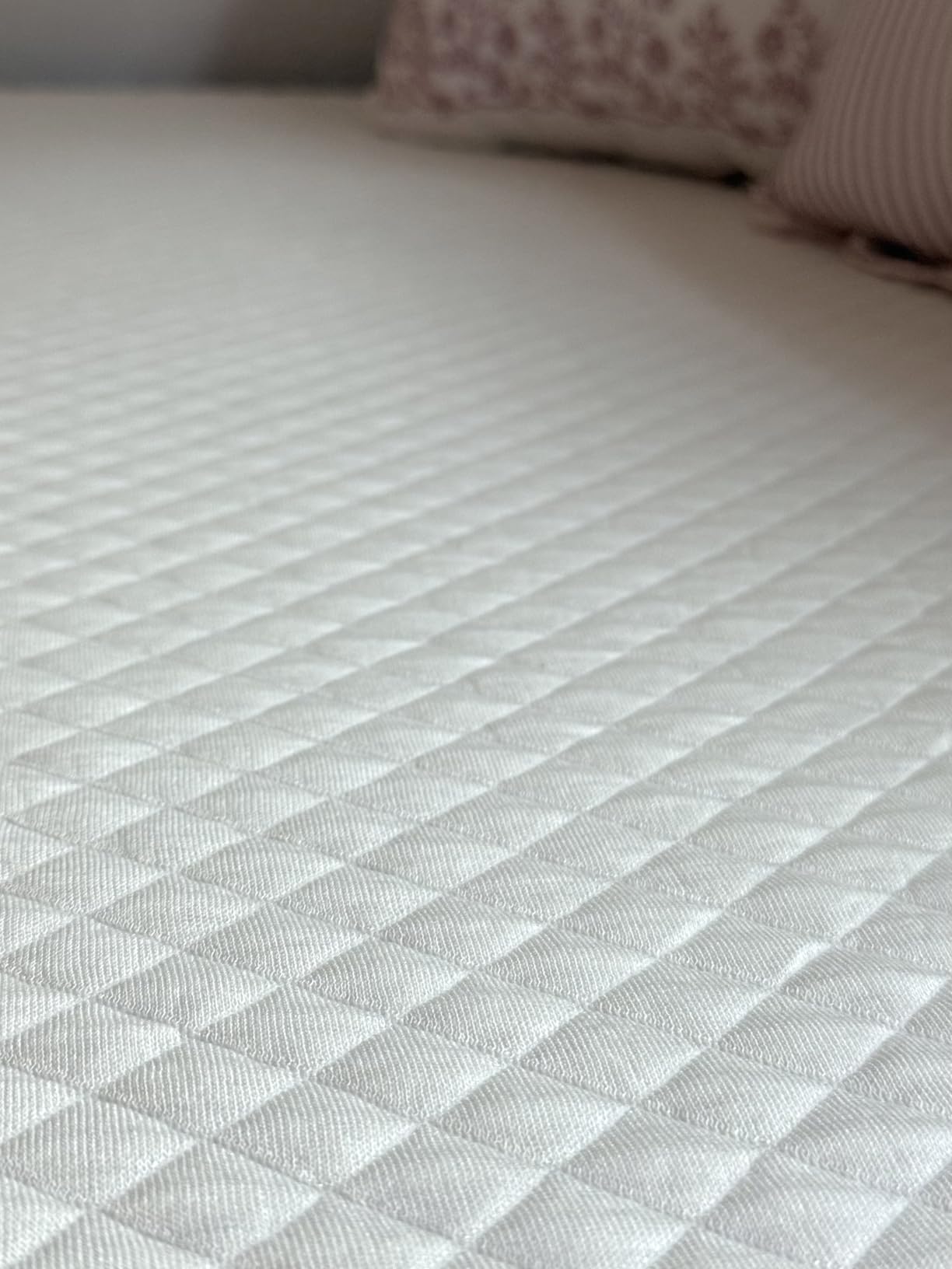LIFEMENT Twin Mattress for Kids, 6 Inch Twin Bed Mattress, Basic Copper Cooling Gel Memory Foam Mattress in a Box, Pressure Relief with Medium Firm Support, CertiPUR-US Certified, 75''L x 39''W customer photo 2