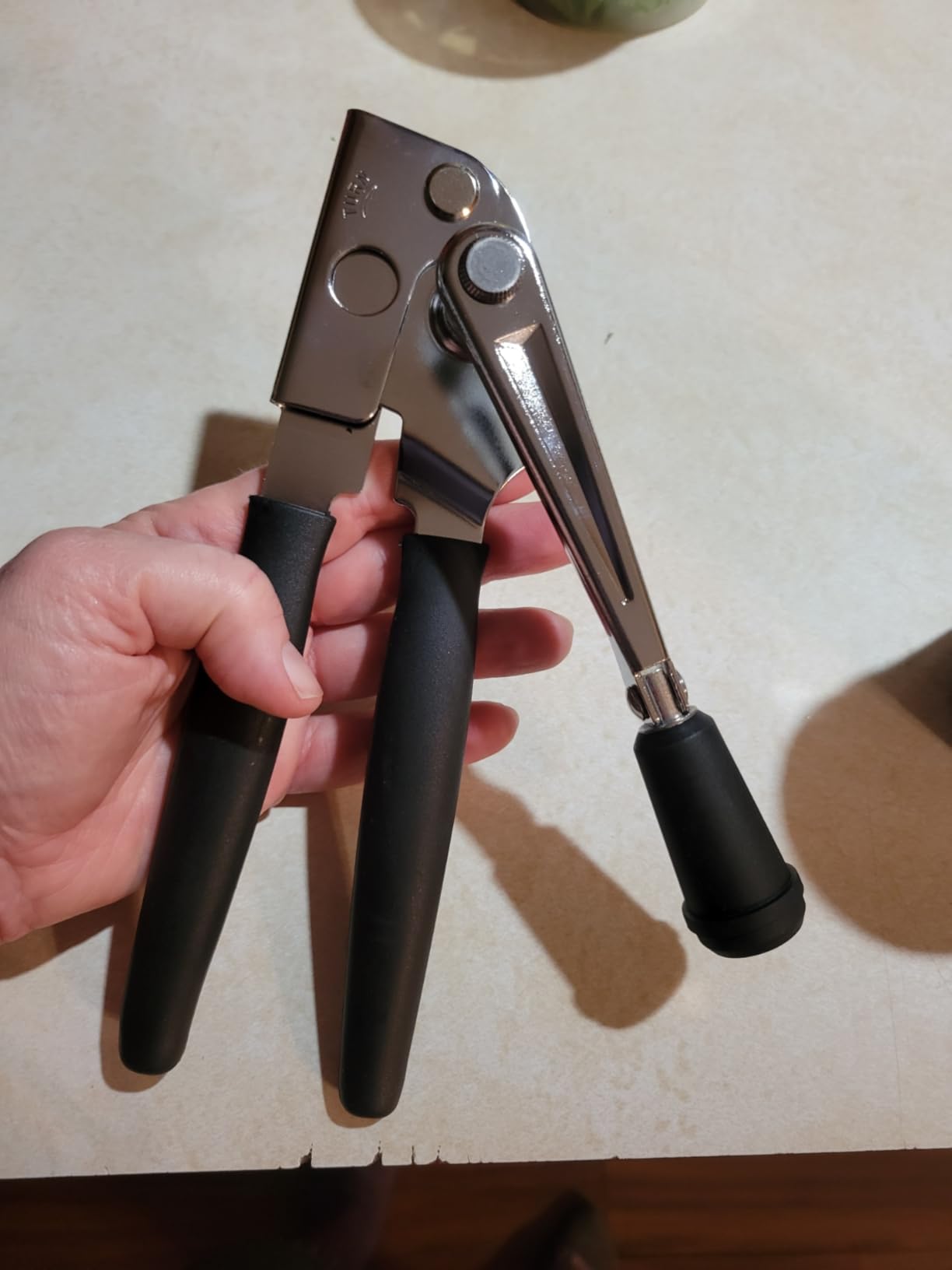Commercial Heavy Duty Manual Crank Can Opener for Large Cans customer photo 1