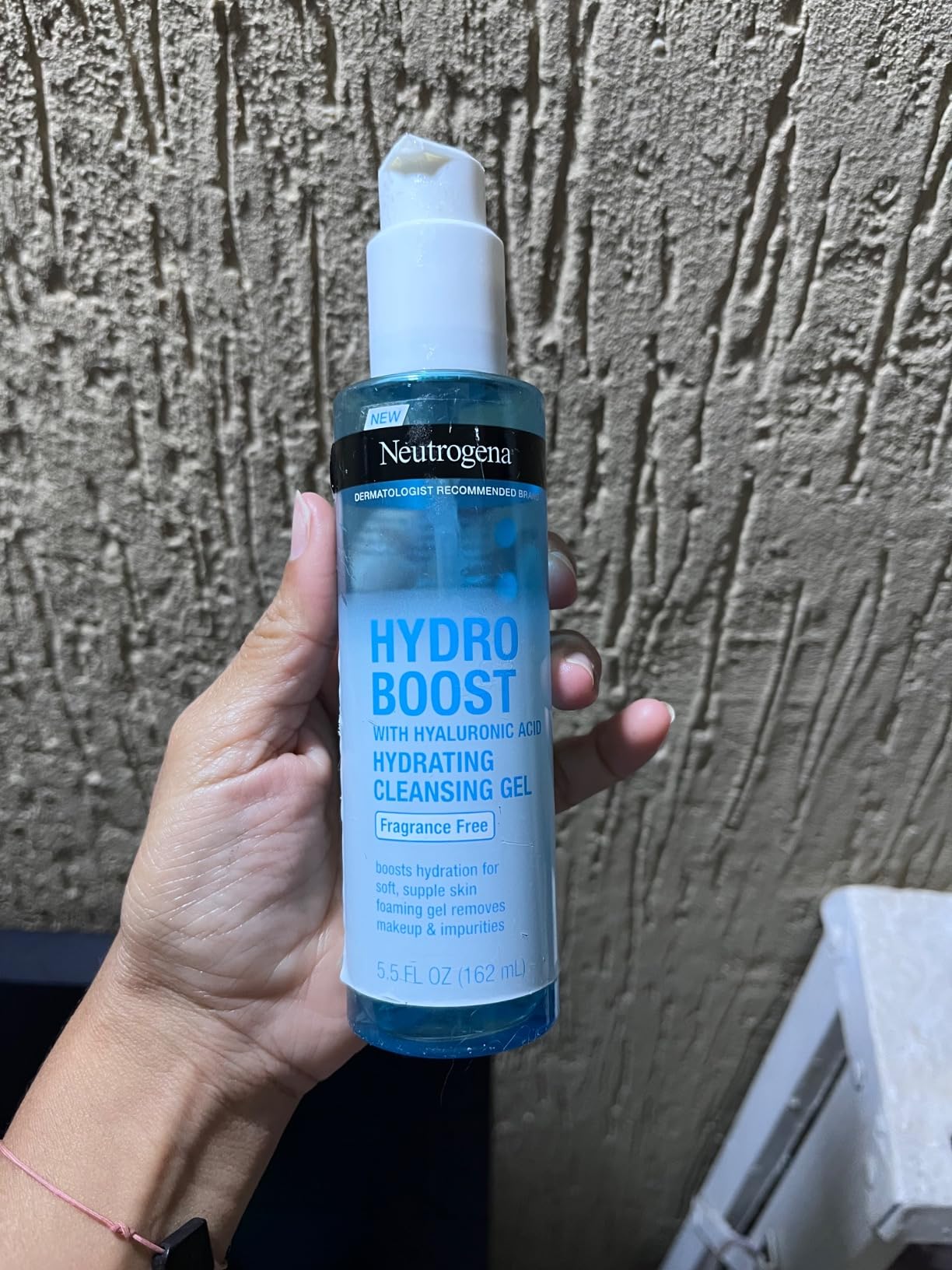 Neutrogena Refresh & Hydrate Skin Care Set, Travel Size, 3 Items customer photo 2