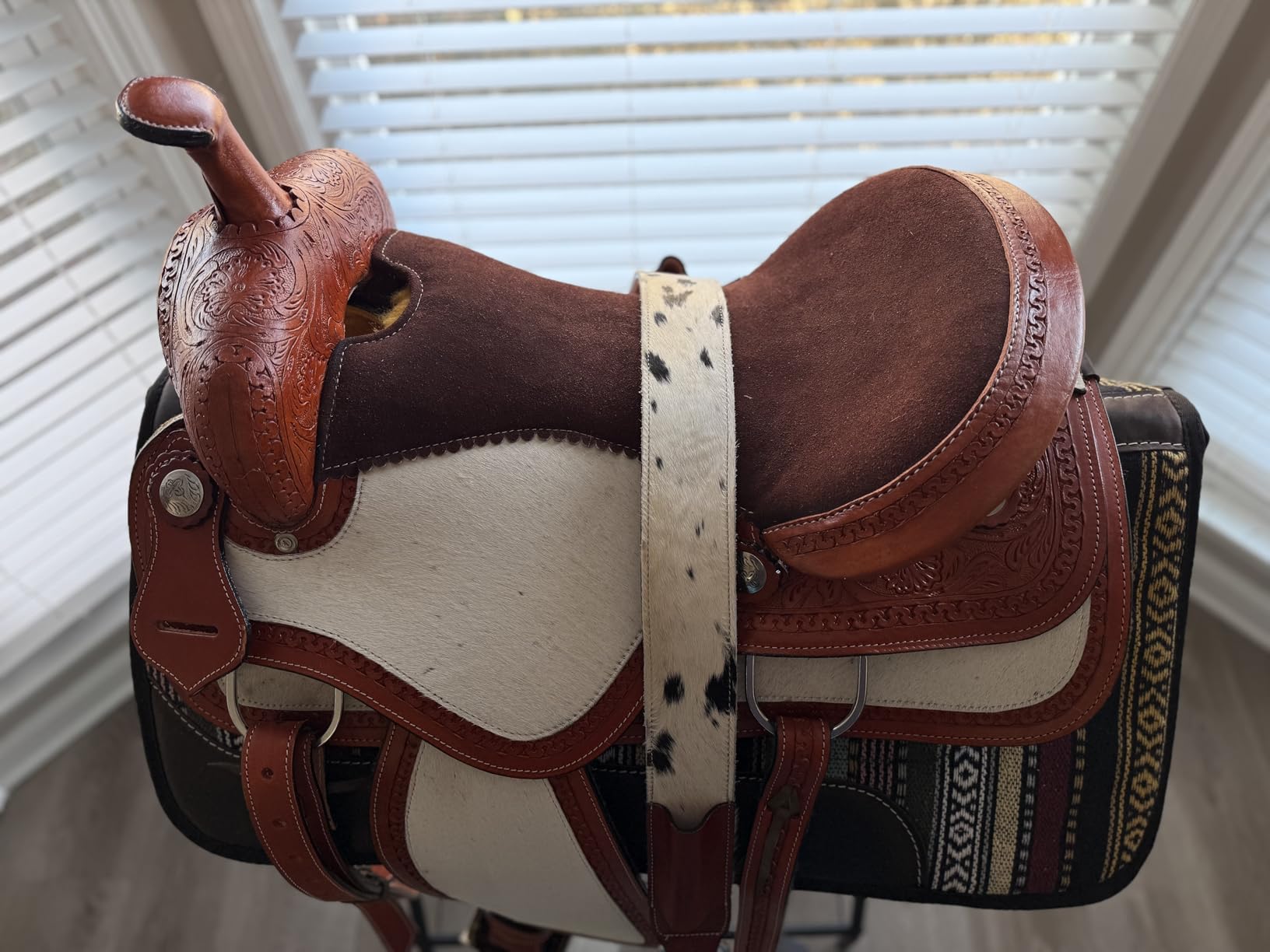 Western Barrel Saddle Set Brown Genuine Leather Hair On Cowhide Hand Tooled Horse Saddle with Headstall, Breast Collar & Reins for Trail Riding, Rodeo, Ranch & Pleasure, 8-17 Inch customer photo 1